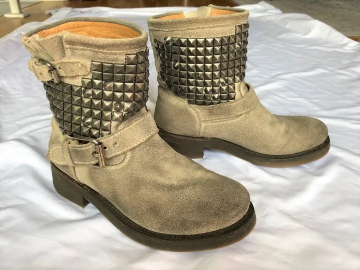 Adidas Anti Slip Shoes ASH Size 6 Titan Beige Suede Studded Moto Boots