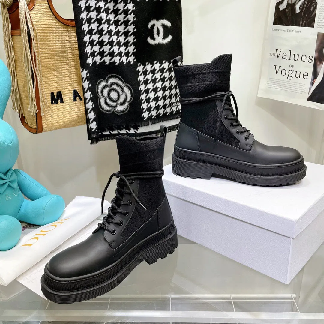 Adidas Terrex Soulstride Ultra Trail Running Shoes SE696   Size 4-10Material: Cowhide  Lining: Sheep skin Sole: Rubber