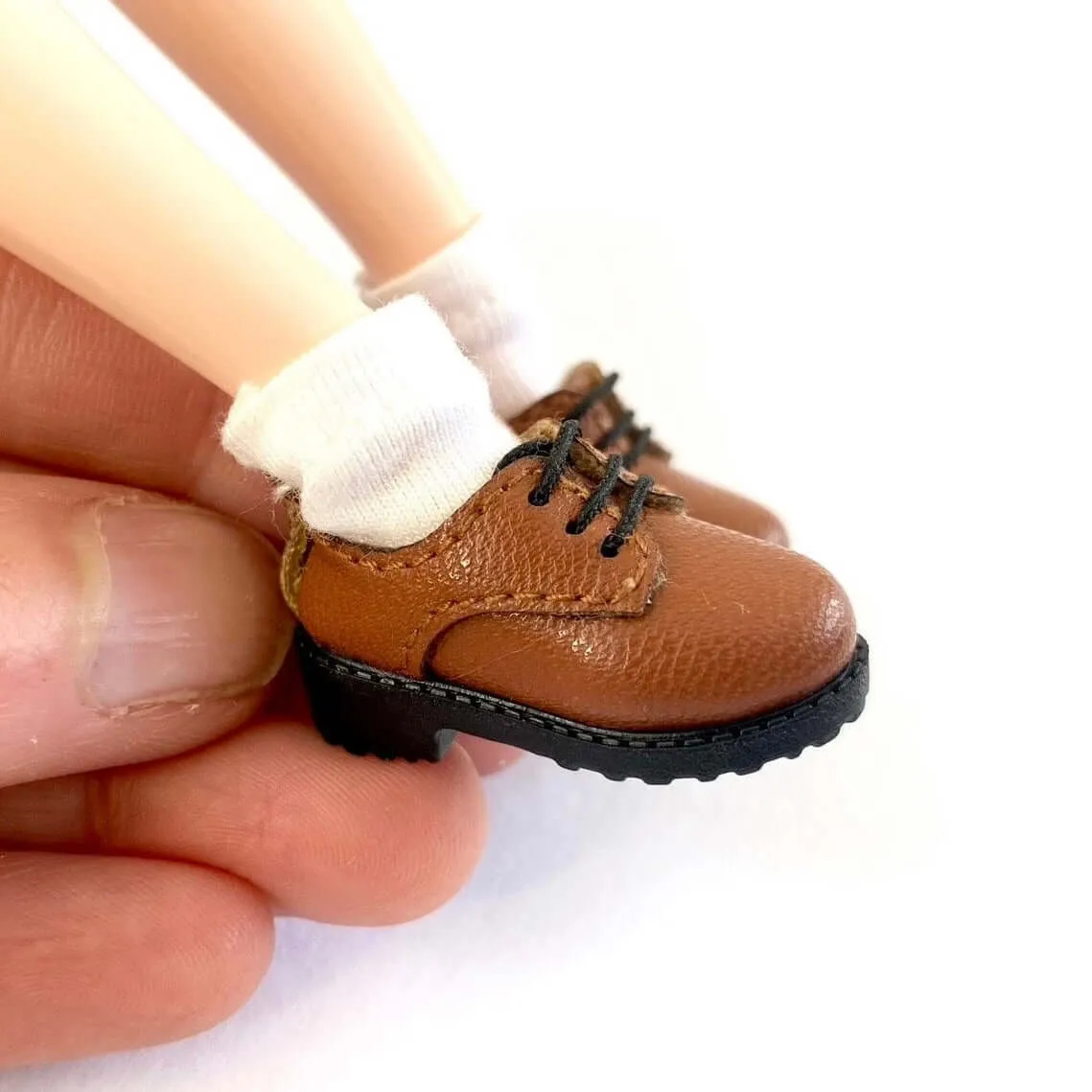 Blythe doll shoes vintage Brogue style brown leather lace ups Asics Hypersprint 8 Track And Field Shoes