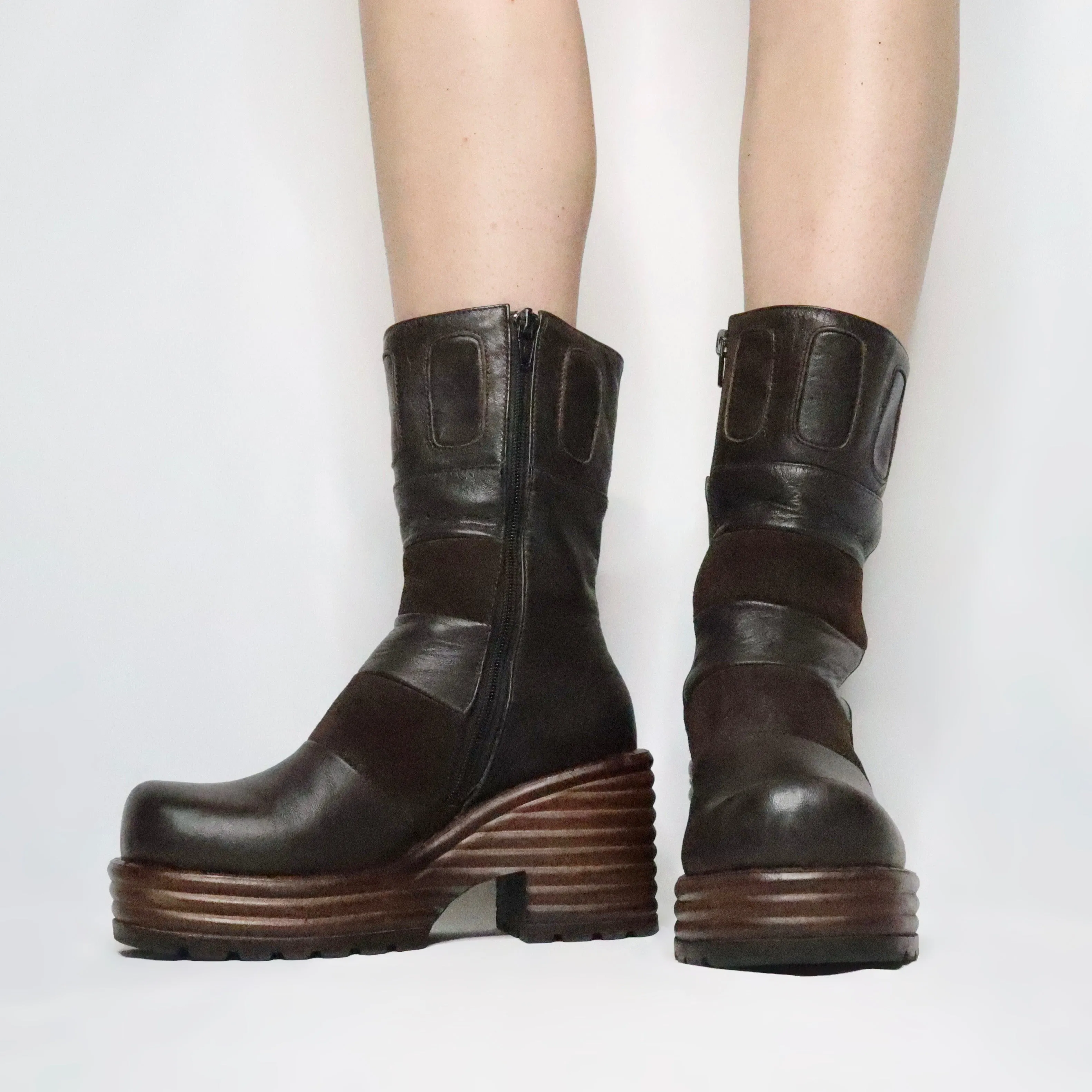 Adidas Barricade Clay Tennis Shoe Brown Platform Boots(7 US)