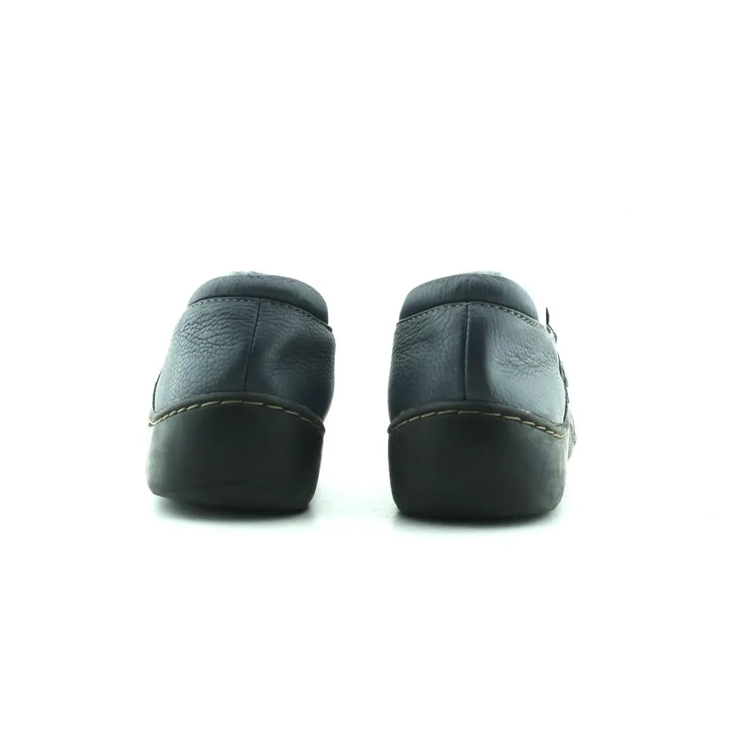 Flat Seam Casual Shoes CLARKS COMFORT