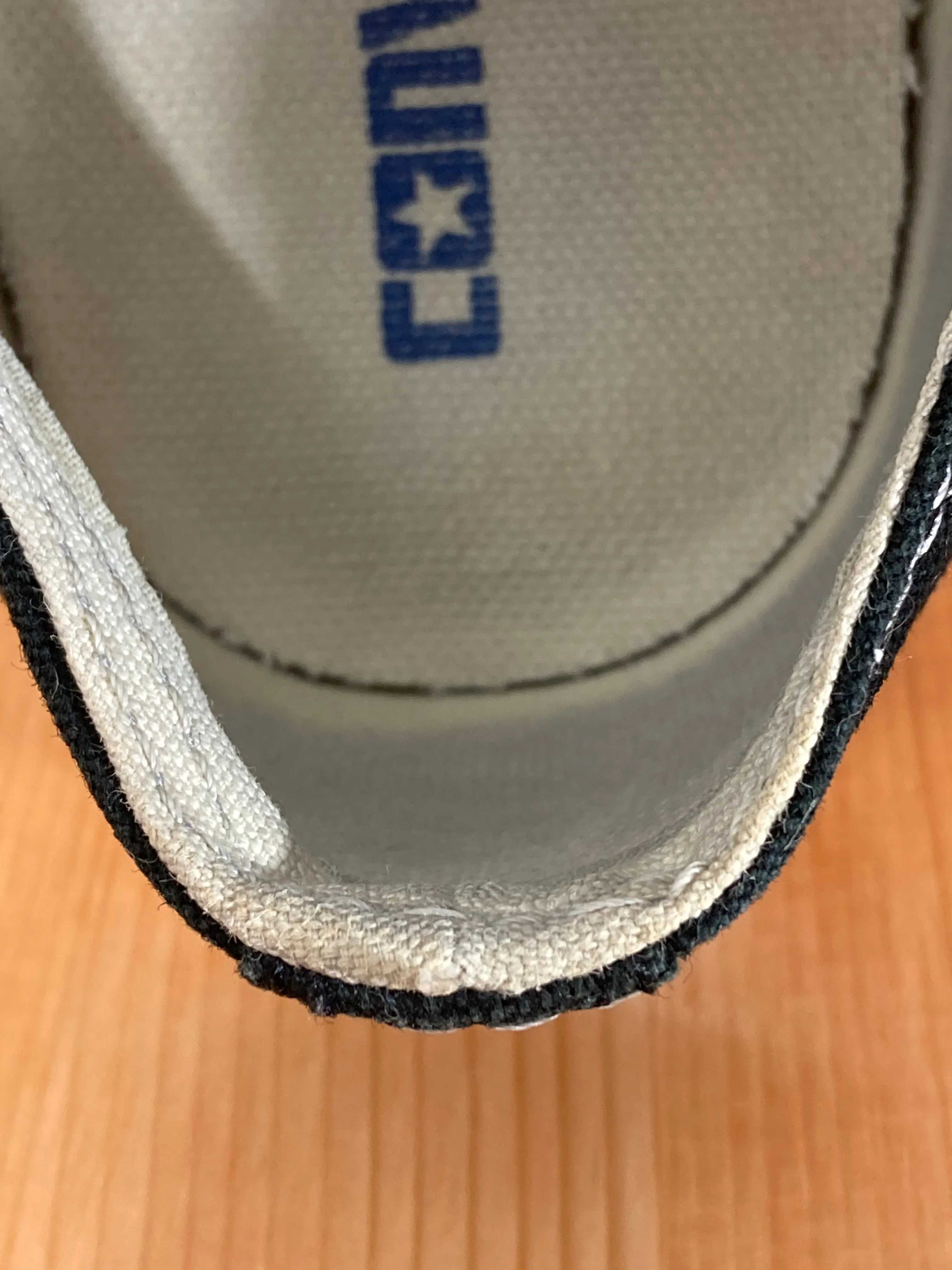 Asics Work Shoes Non Slip CONVERSE ALL STAR Womens Size 9 Low Top Unisex Shoes Sneakers