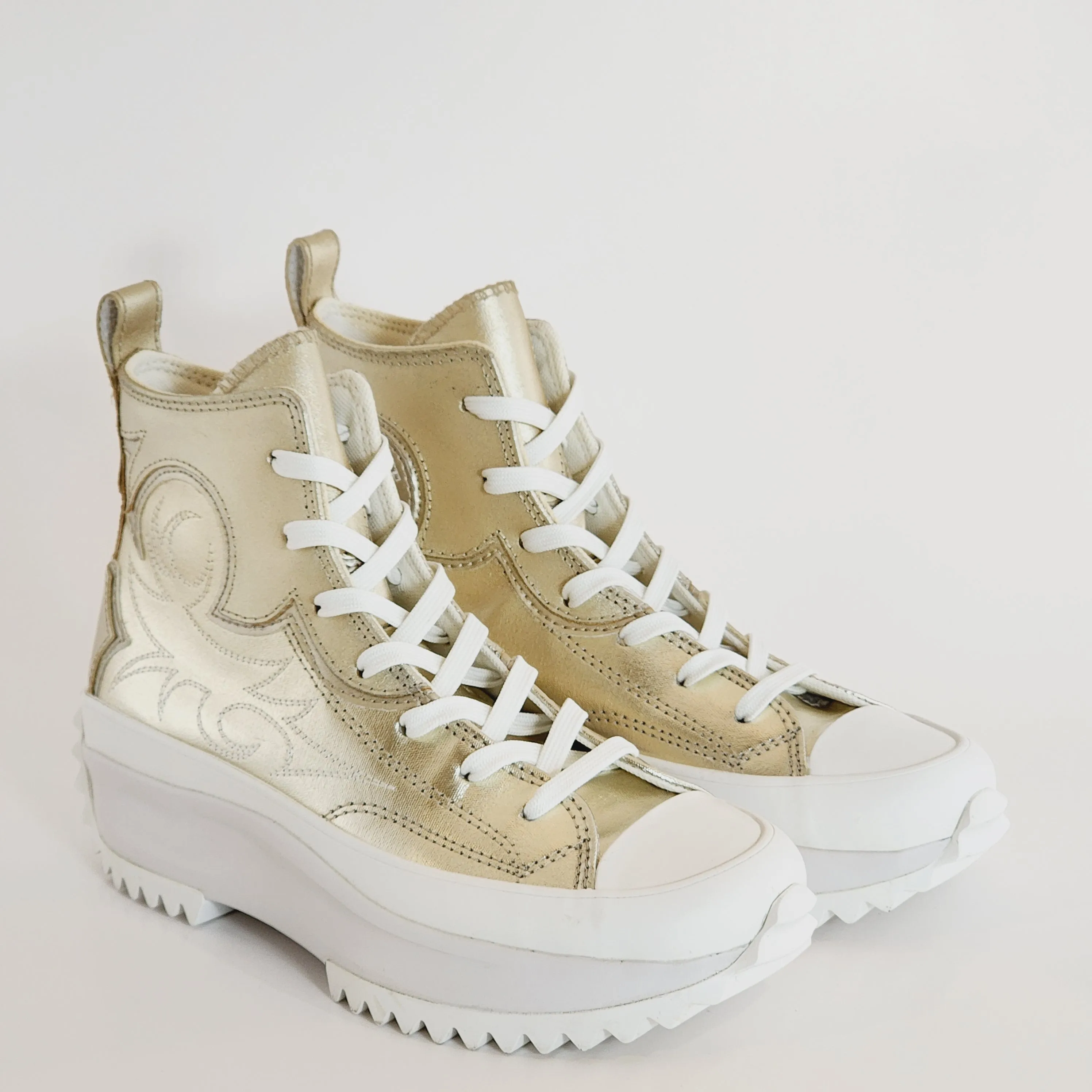 The Asics Shoes Converse Run Star Hike Hi 'Western' Women's Platform Sneakers A10333C NWT