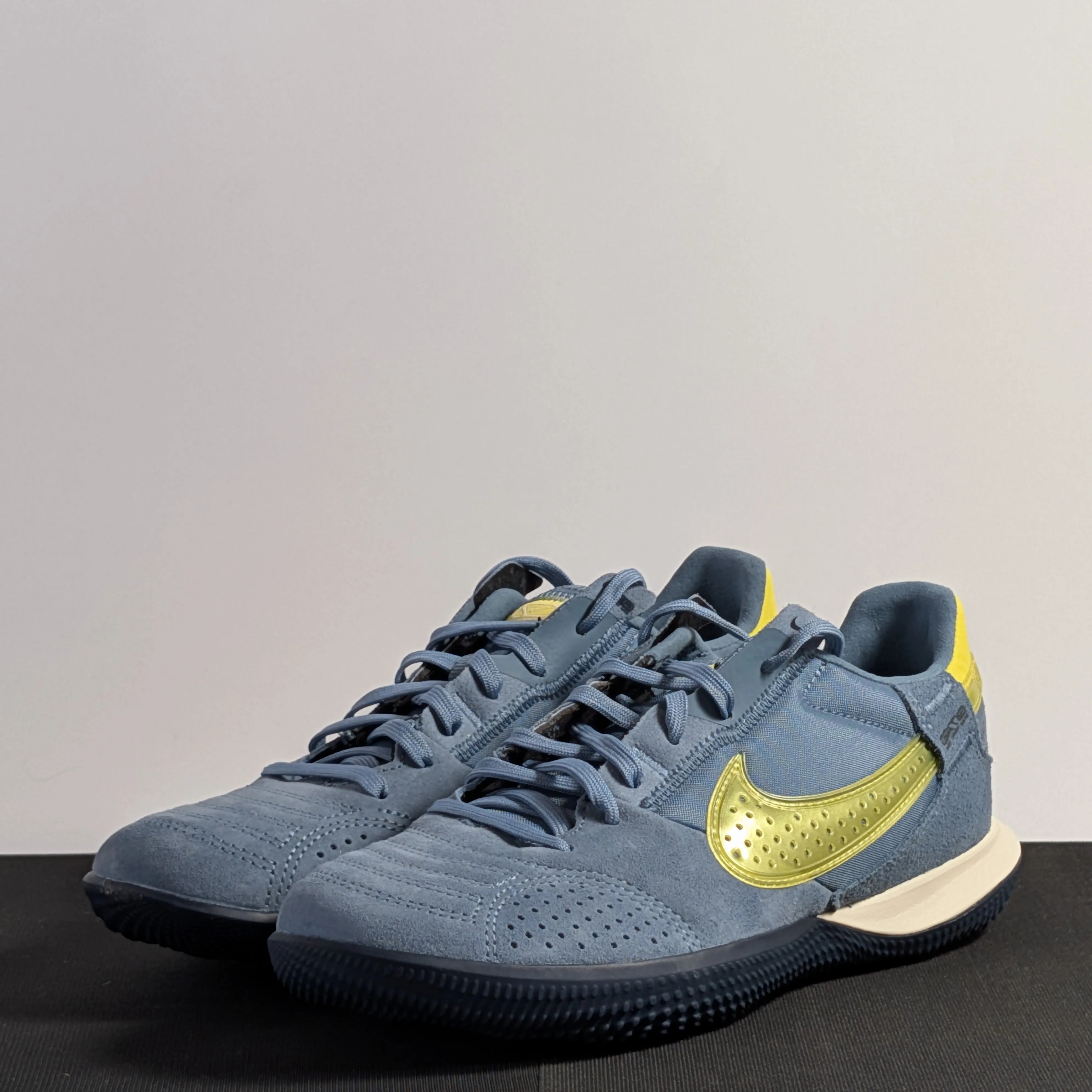 Nike Streetgato - DC8466-004 Asics Versablast Running Shoes