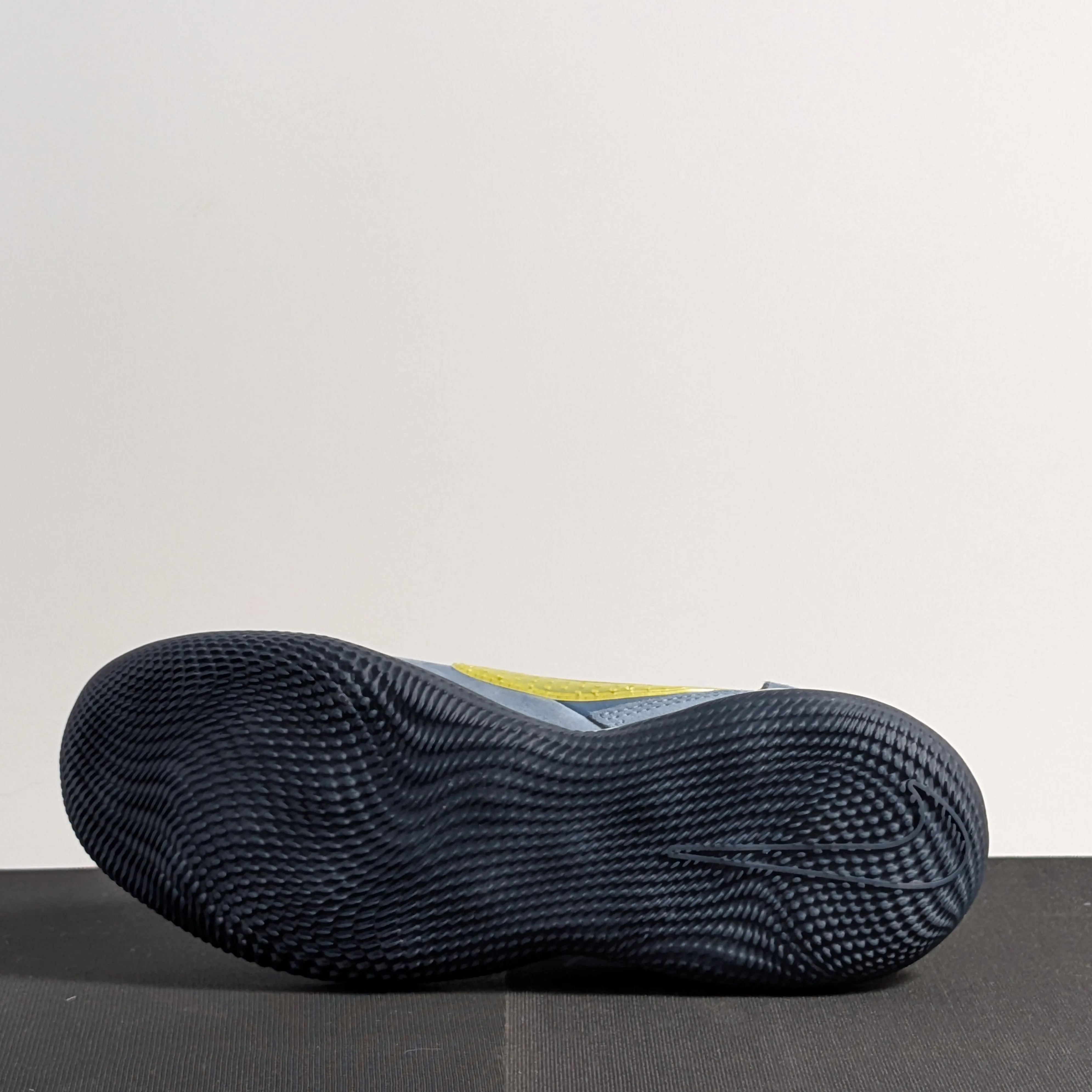 Nike Streetgato - DC8466-004 Asics Flagship Shoe