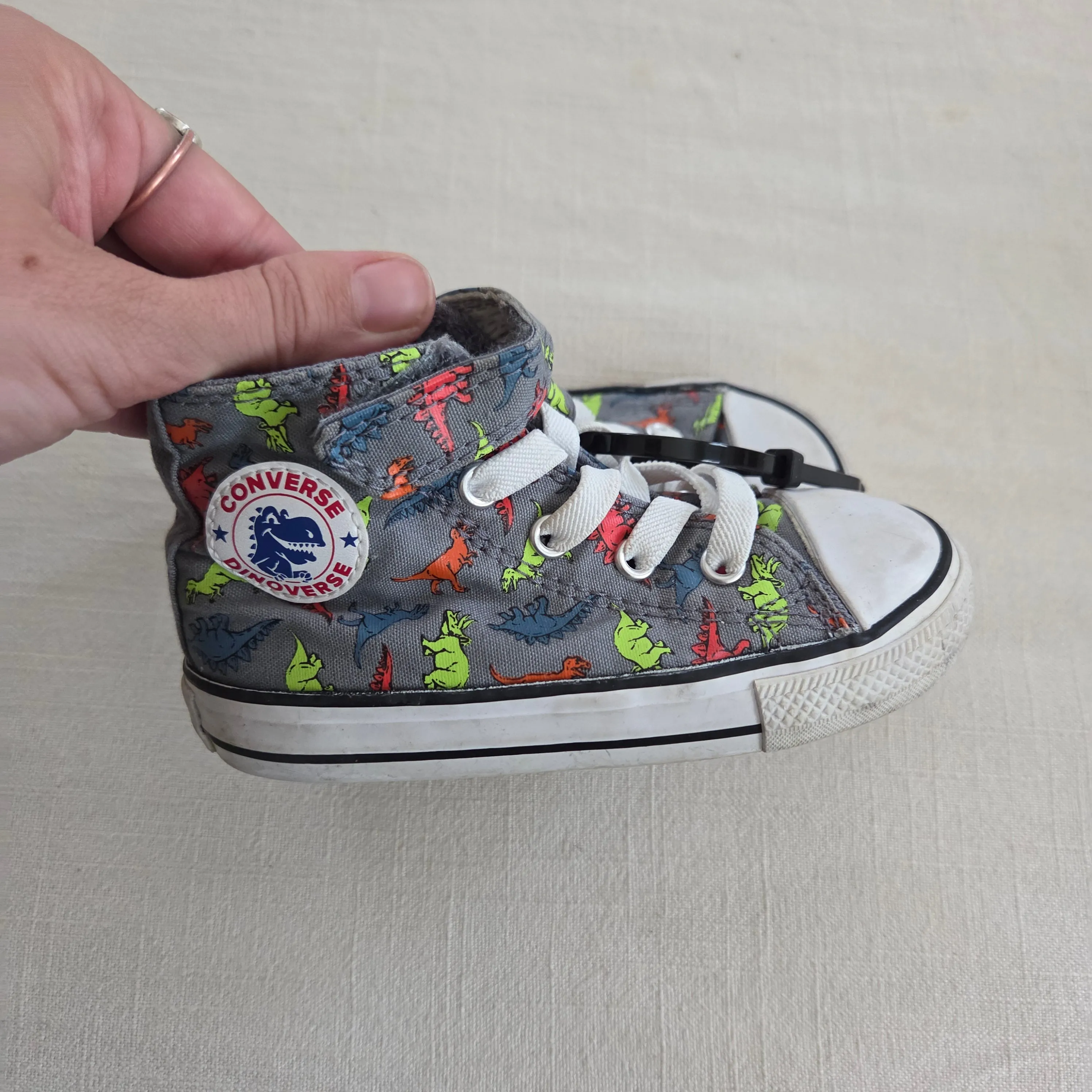 Converse Dinosaur No-Tie Hightops toddler 7 Asics Court Ff 3 Tennis Shoes