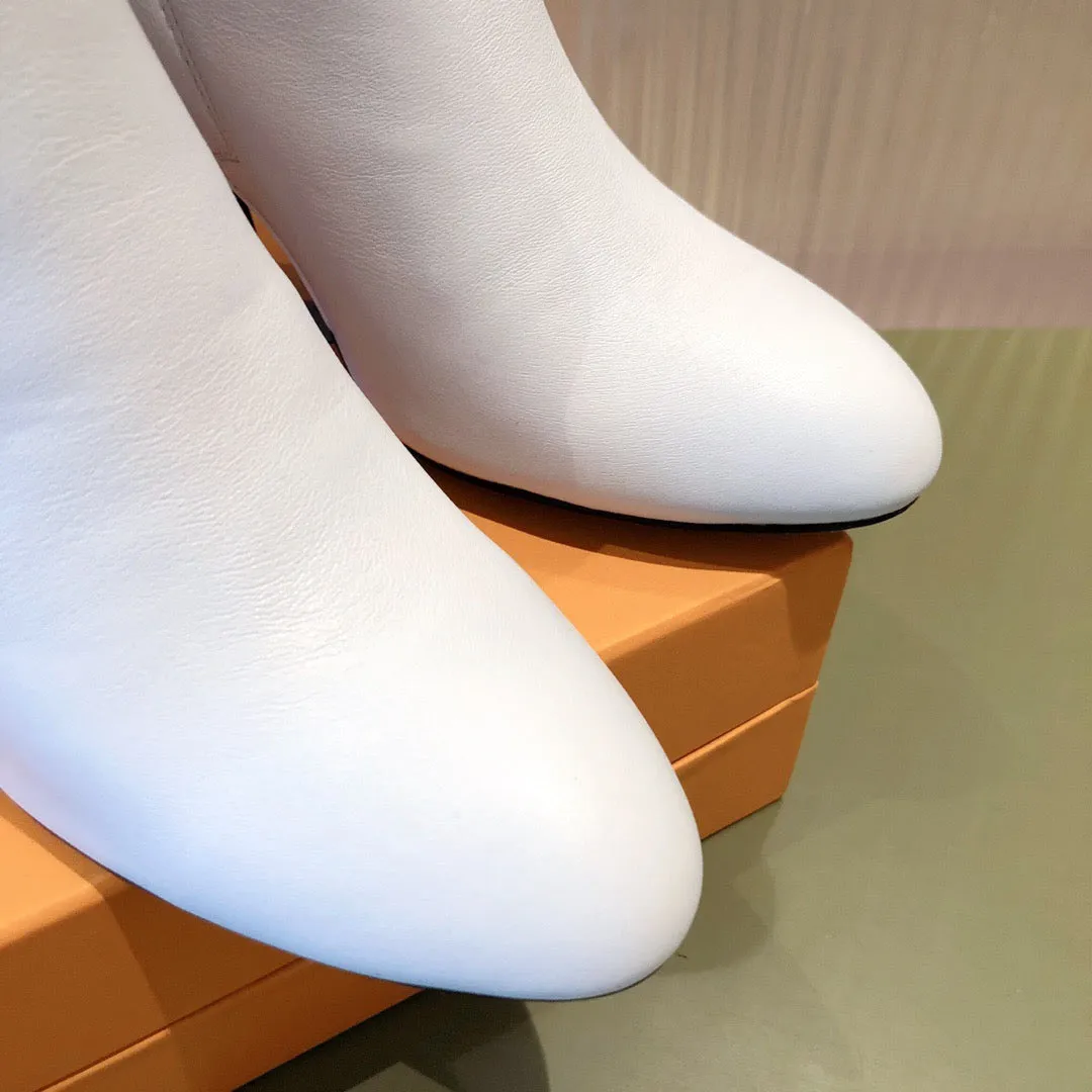 SE687  Size 4-11 Adidas Aesthetic Shoes