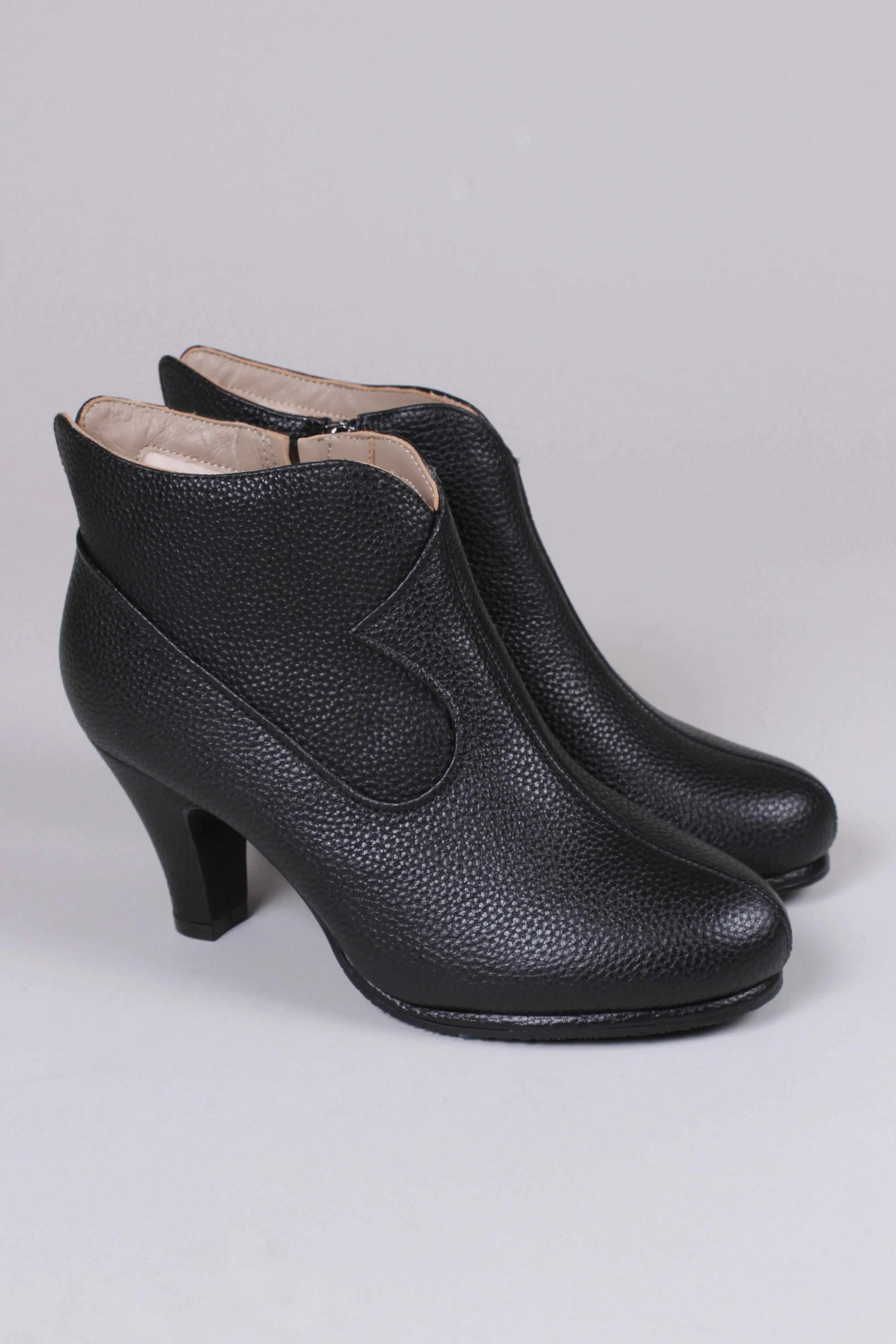 1950s style high heel ankle boots with woolen lining - Black - Laura Pharrell Williams Adidas Shoes Nmd