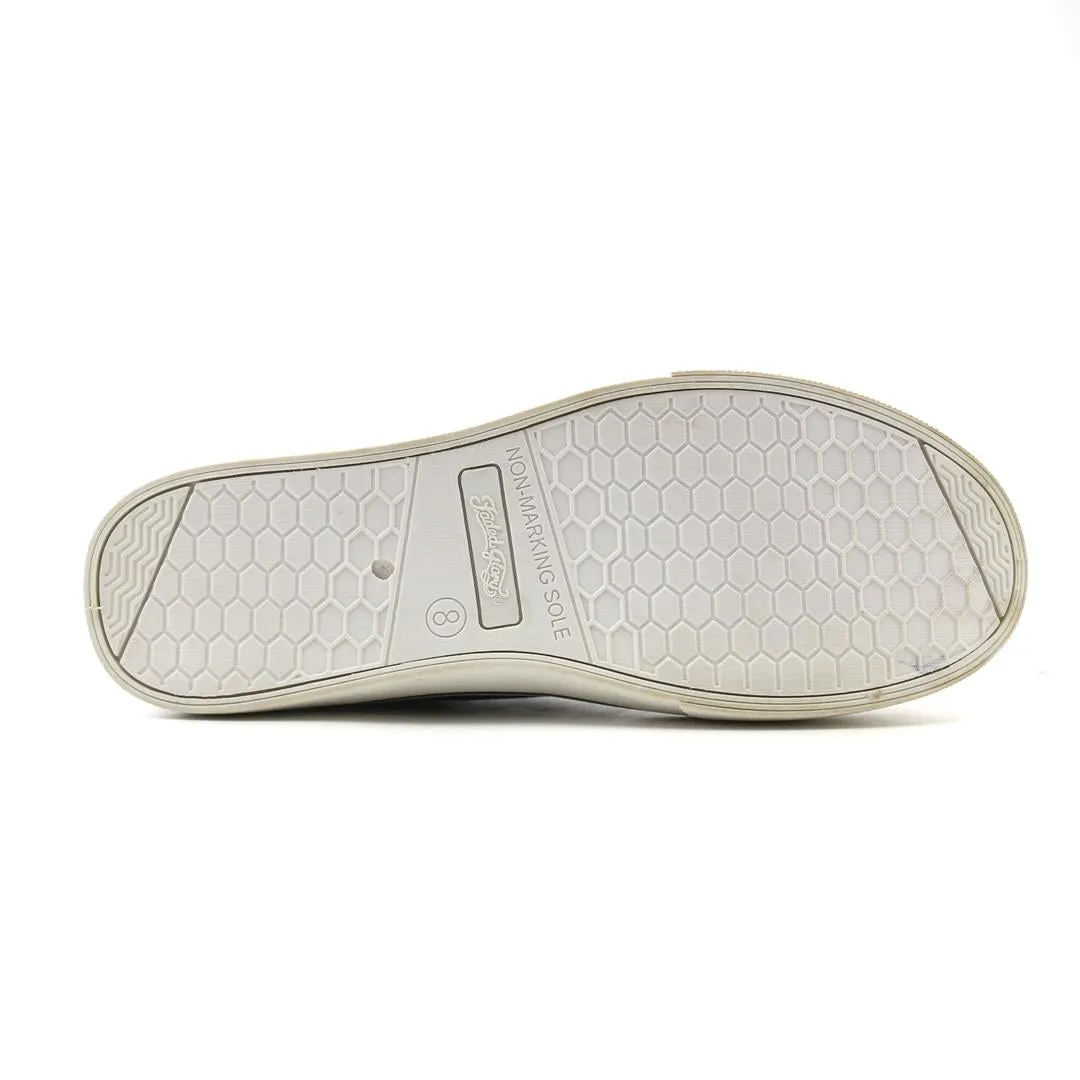 Casual Soccer Shoes FADED GLORY .