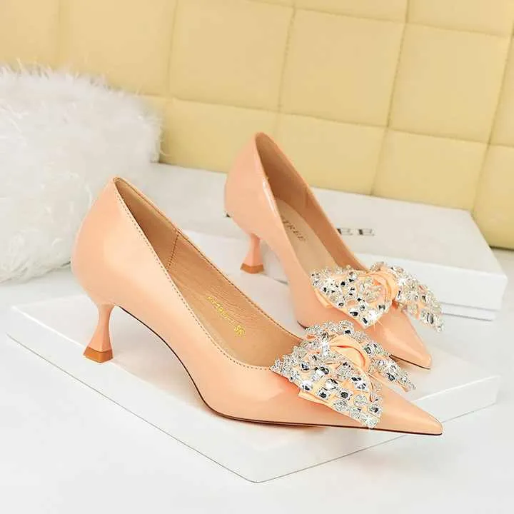 Women Asics Shoe Fashion and Elegant Women's Shoes-  