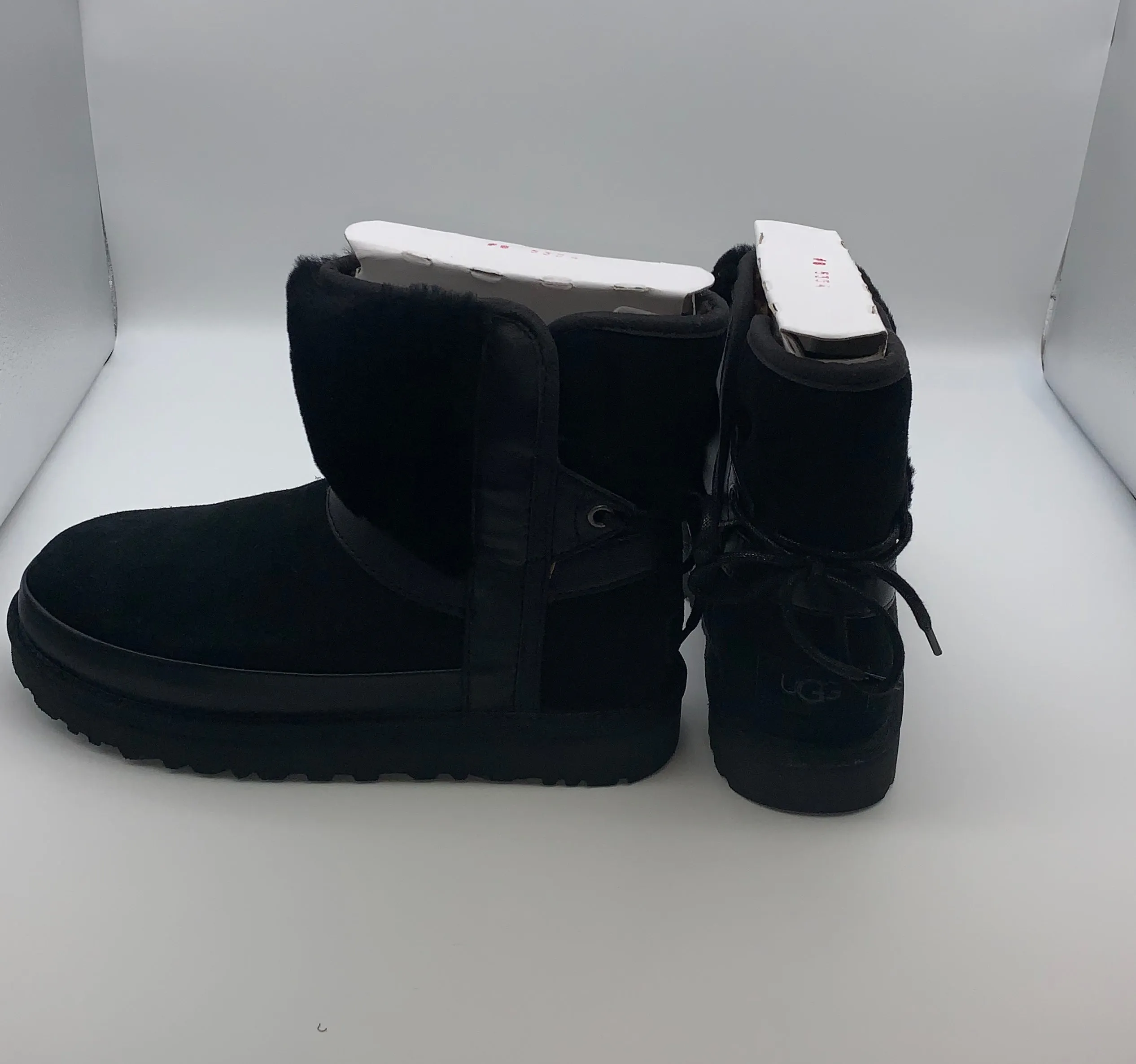 Adidas Mei Shoes UGG Classic Leopard Lined Bow Womens Boots, Size 8