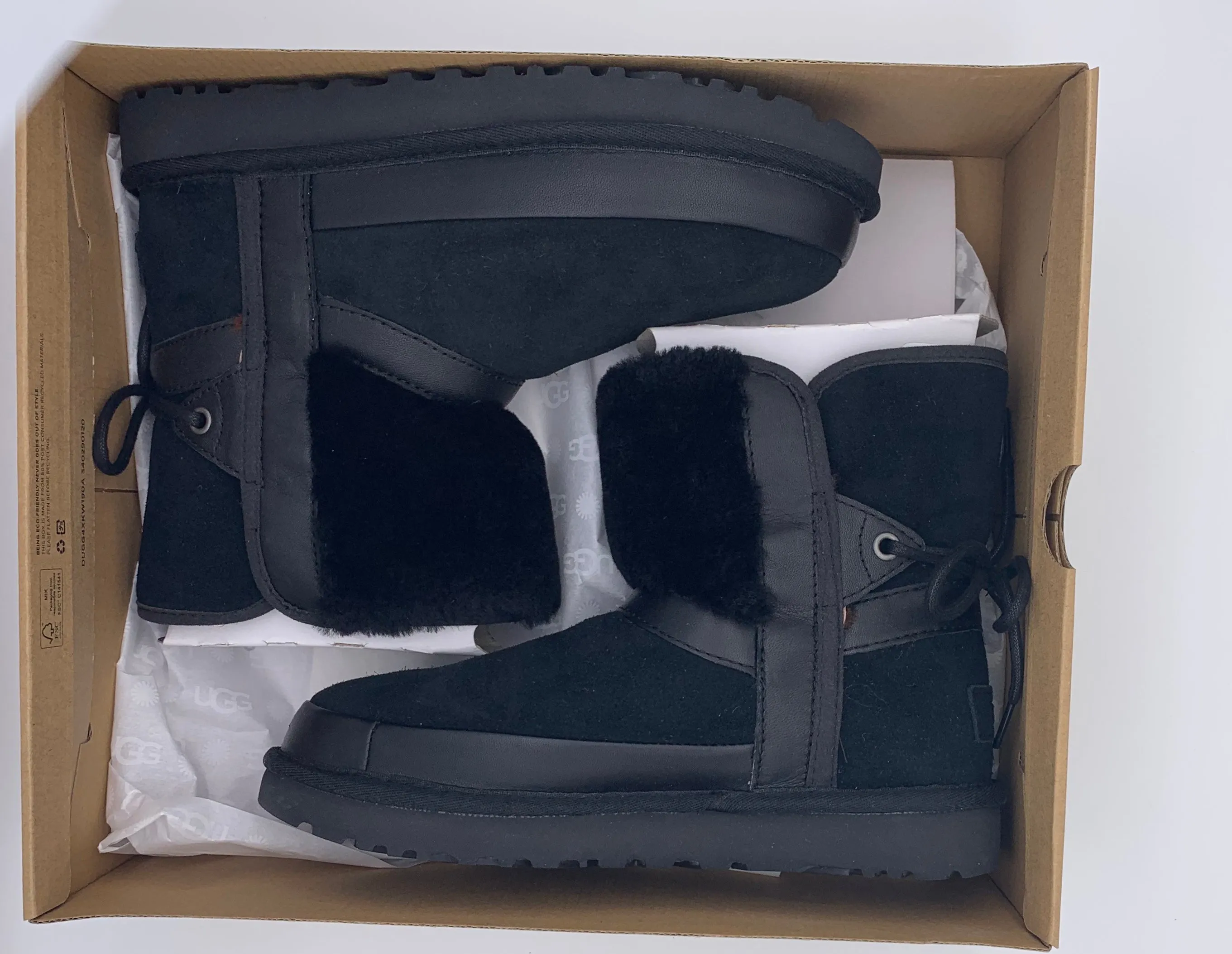 Michigan Adidas Shoes UGG Classic Leopard Lined Bow Womens Boots, Size 8