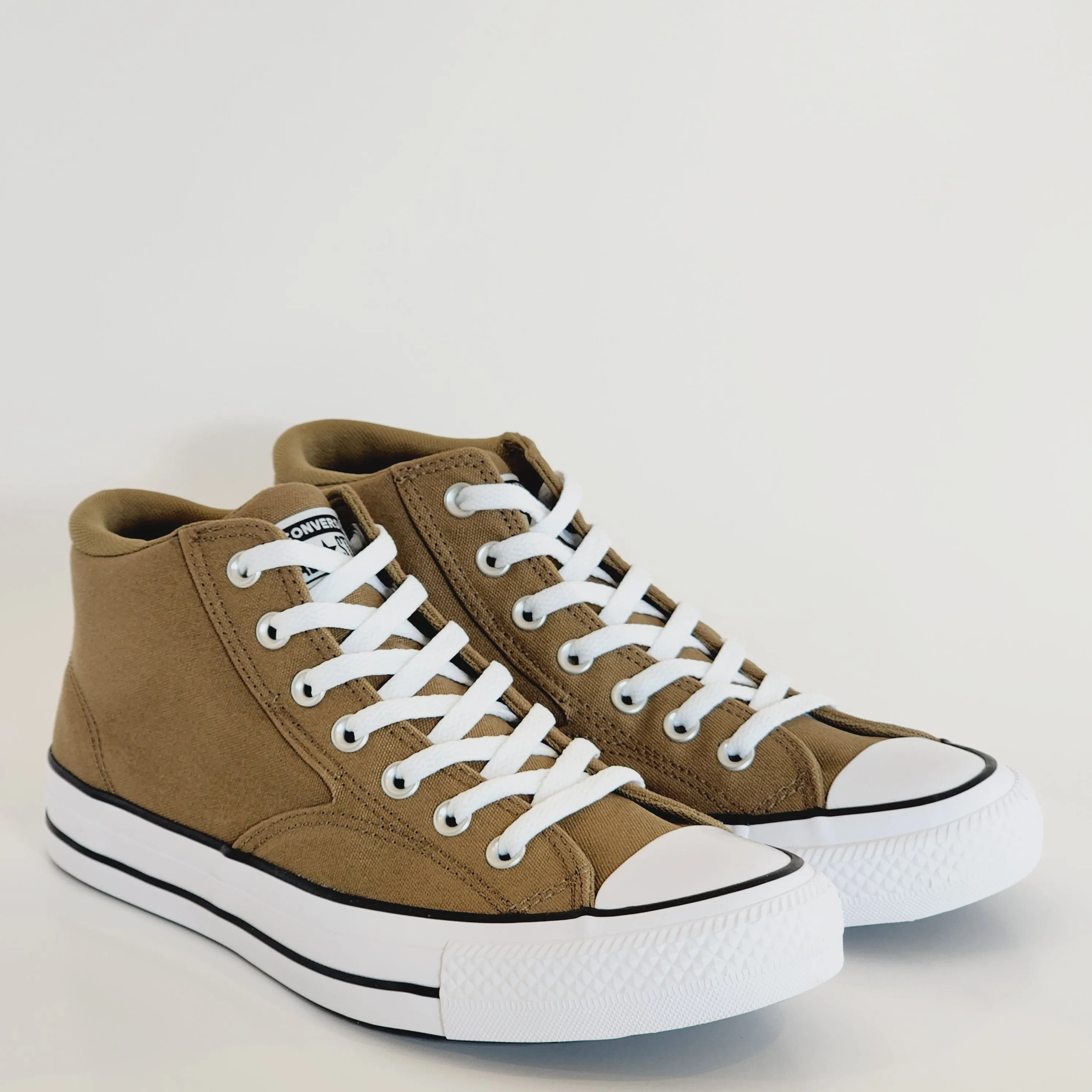 Asics Table Tennis Shoes Converse CTAS Mid Malden Street Crafted Vintage Athletic Sneaker A05408F NWT