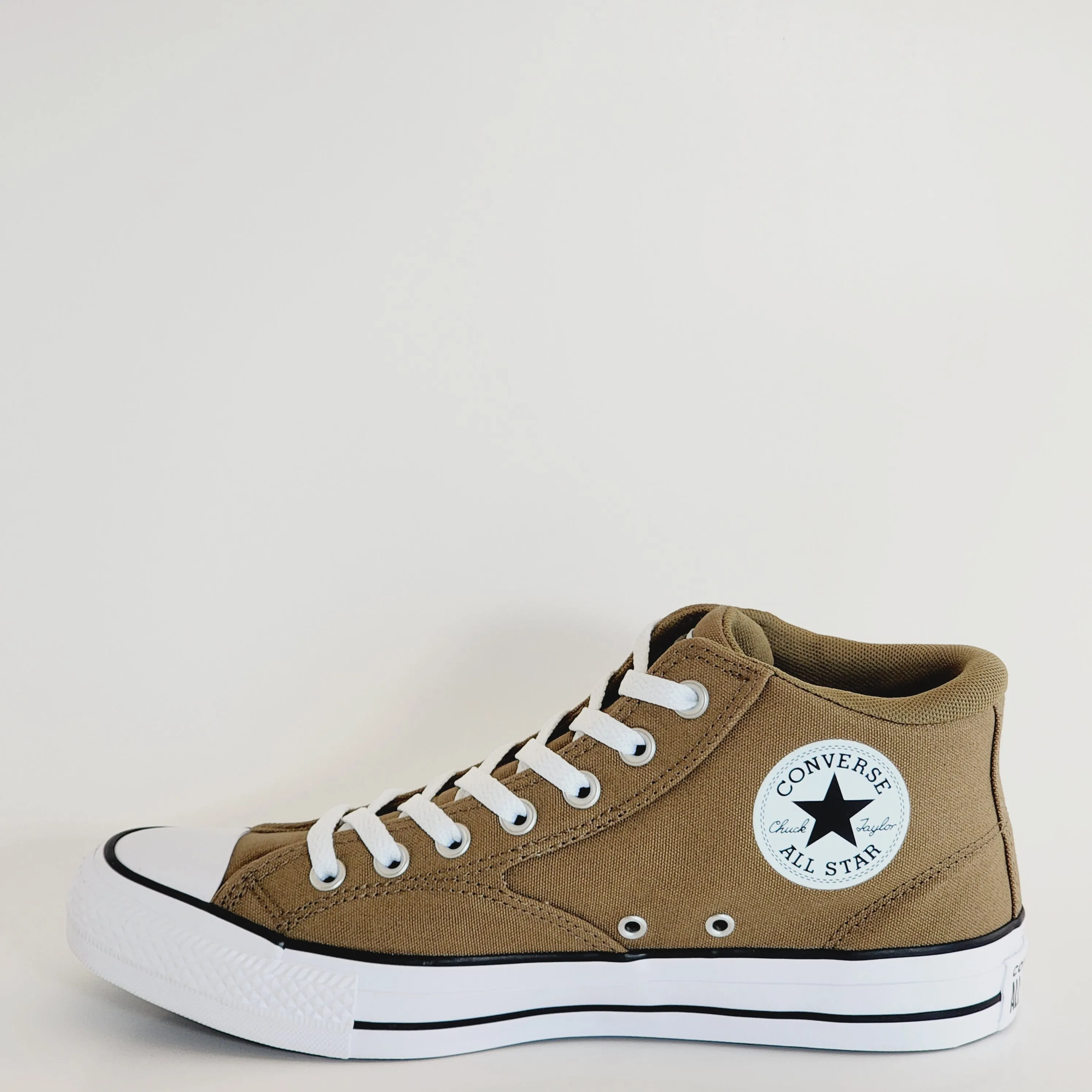 Asics Skateboarding Shoe Converse CTAS Mid Malden Street Crafted Vintage Athletic Sneaker A05408F NWT