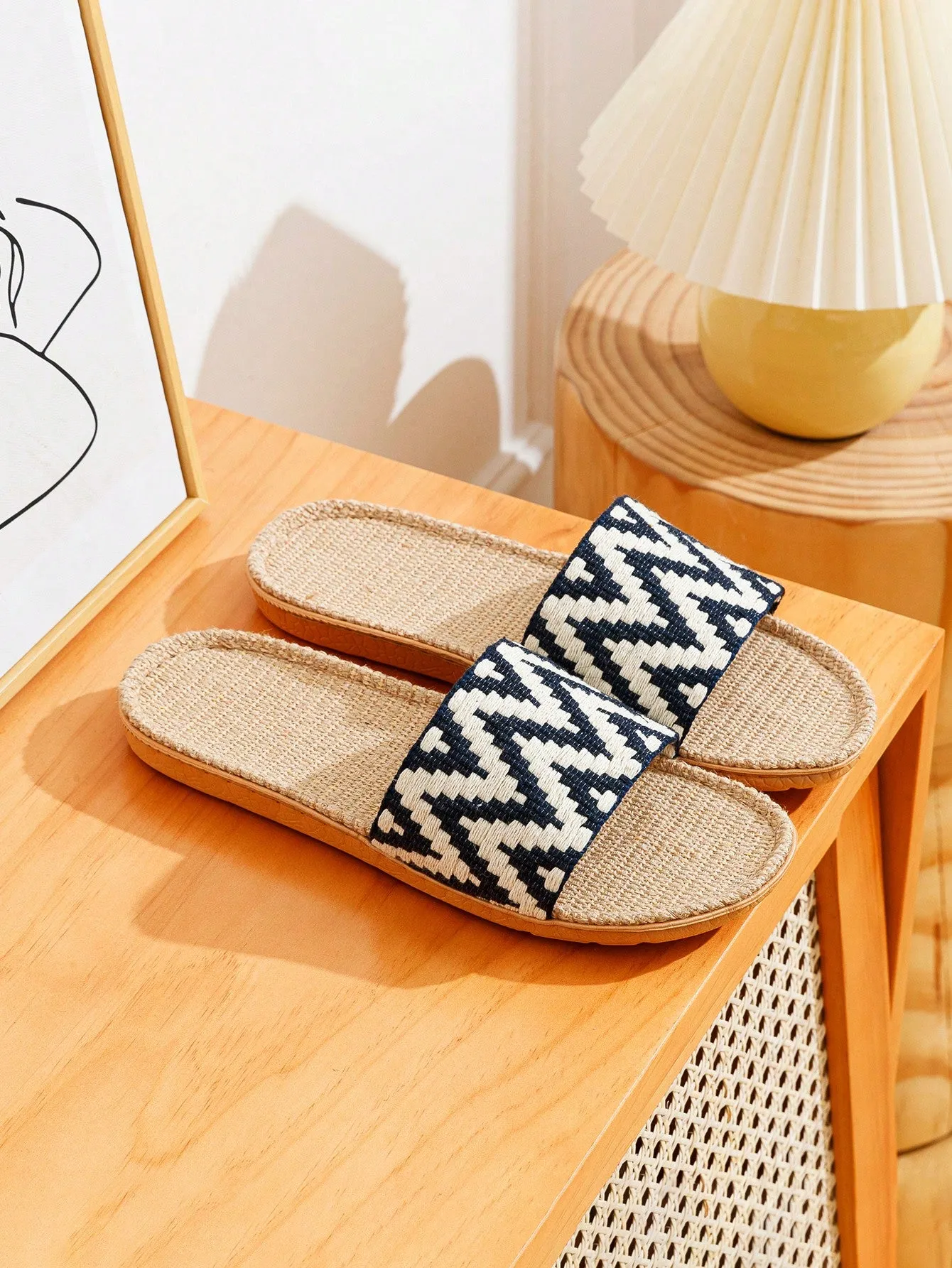 Support House Slippers SHEIN Women Chevron Pattern Home Slippers, Fashion Indoor Fabric Bedroom Slippers