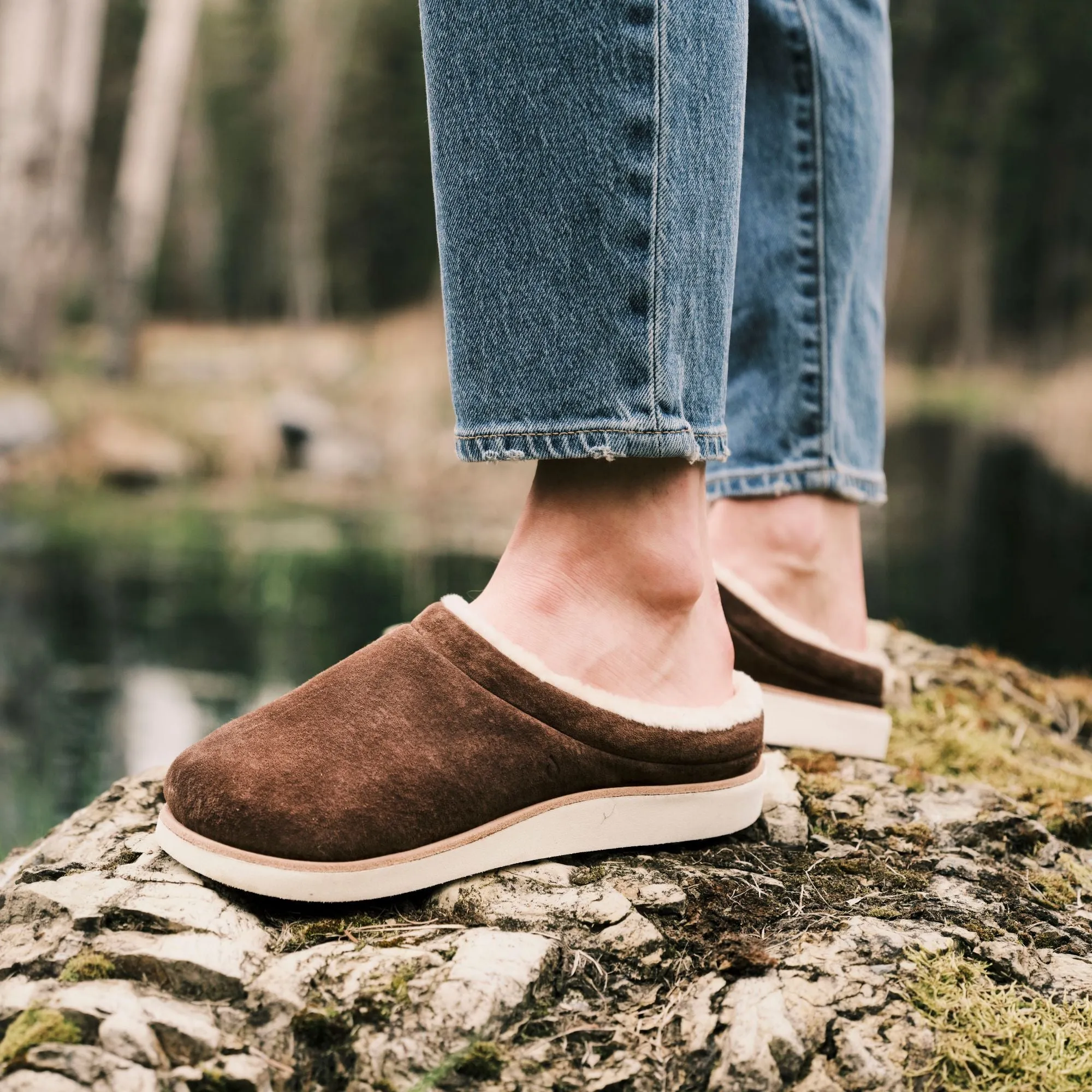 Mani - Dark Oak / Golden Sand Universal Slippers