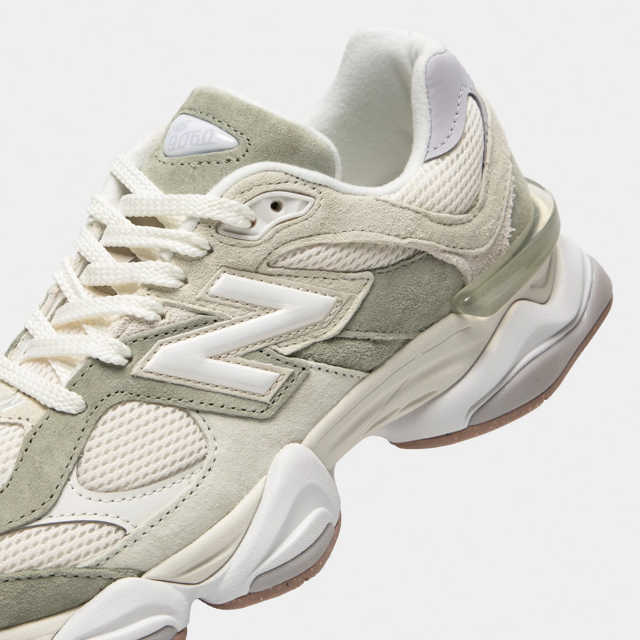 New Balance 9060 Garter Snake / Pearl Grey New Balance Versus Nike