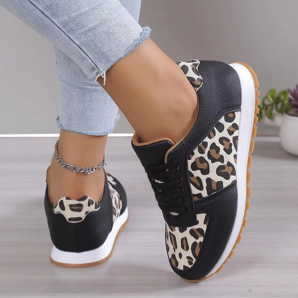 Fashoin Leopard Print Lace-up Sports Shoes For Women Flat Shoes Size 5.5