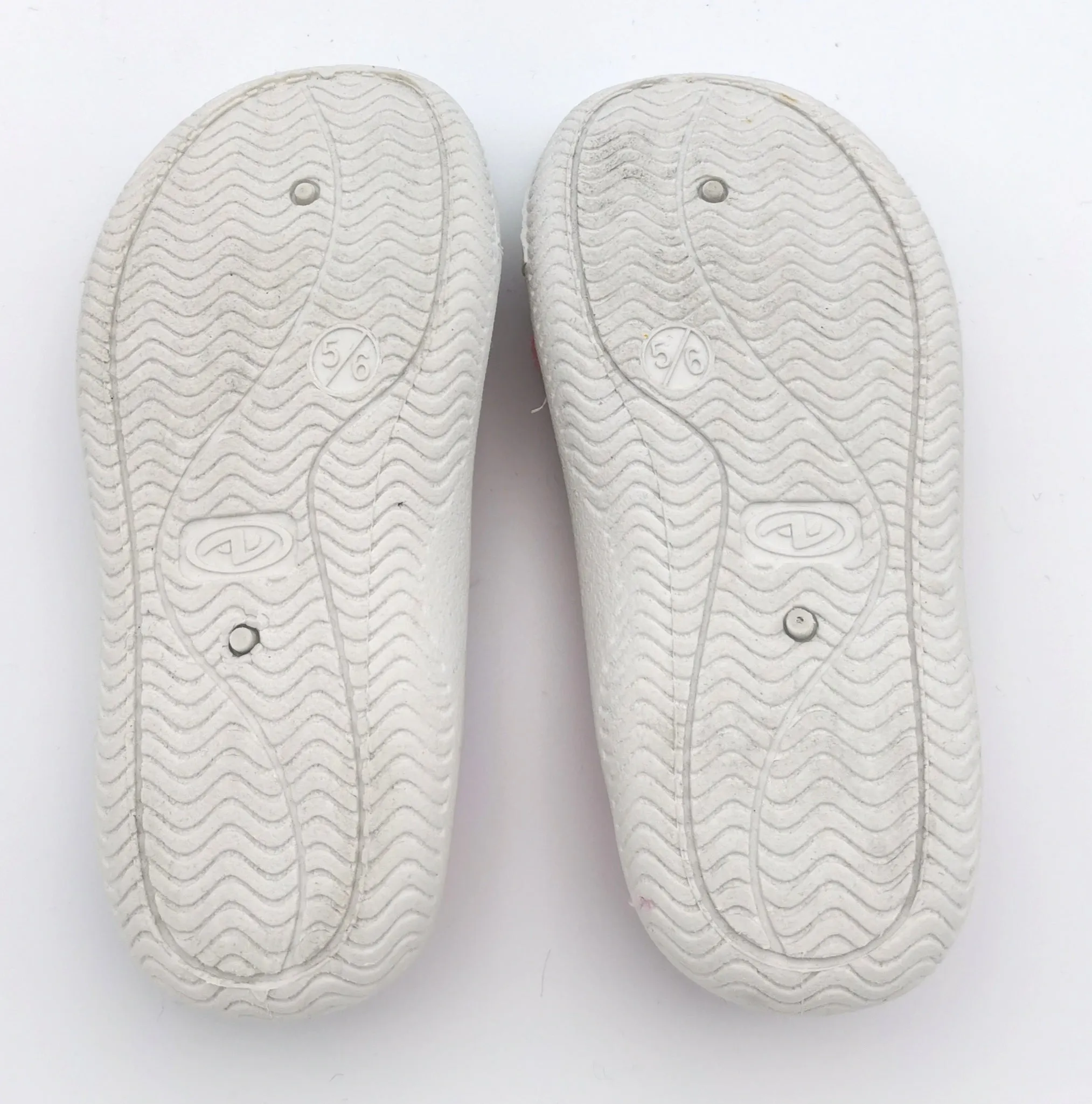 Asics Usa Volleyball Shoes GIRL SIZE 5/6 TODDLER - WATER Shoes / Sandals EUC B12