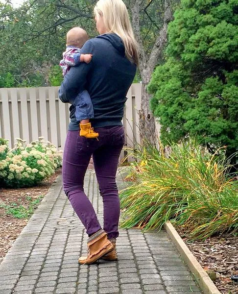 Women's Moccasin Boots Narrow Calf Cowgirl Boots