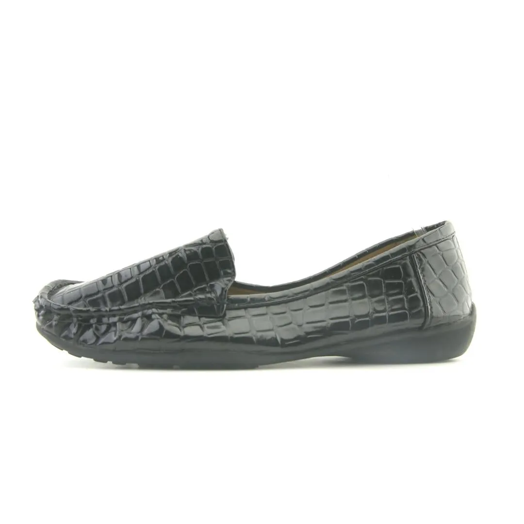 Casual Shoes With Skinny Jeans PIERRE DUMAS .