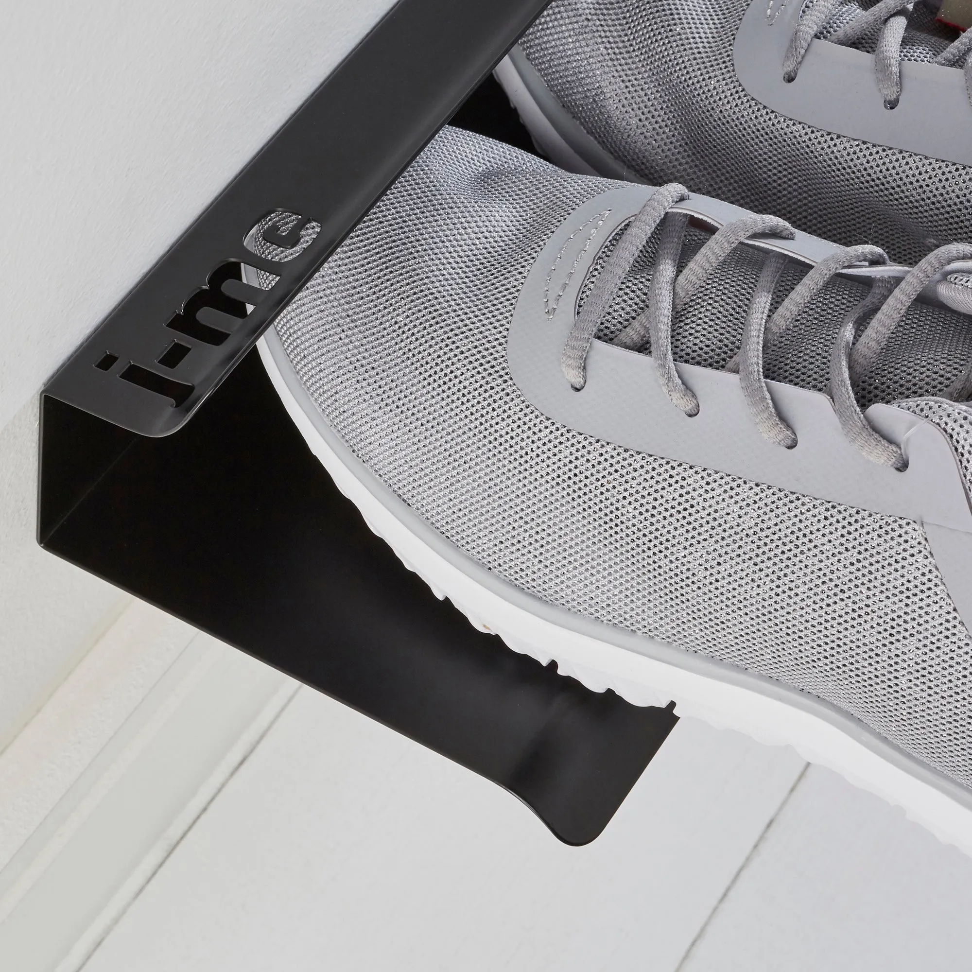 Asics Metaspeed Super Shoes J-ME - Horizontal Floating Shoe Rack 400mm - Black