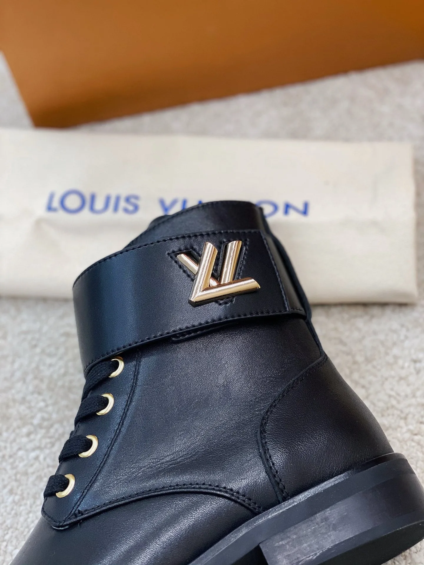 SE657  Size 4-10 Adidas Adipower Boost Golf Shoes