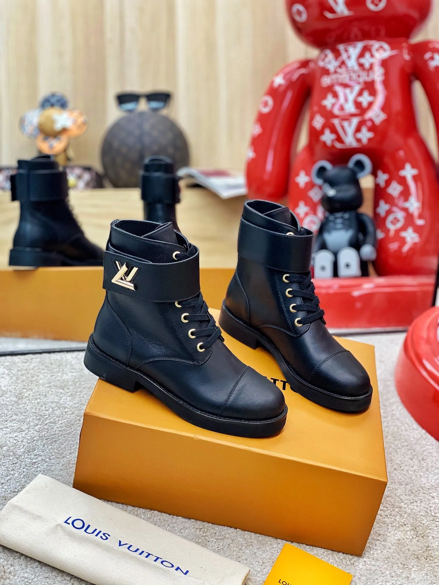 Adidas Sambarose Shoes SE657  Size 4-10