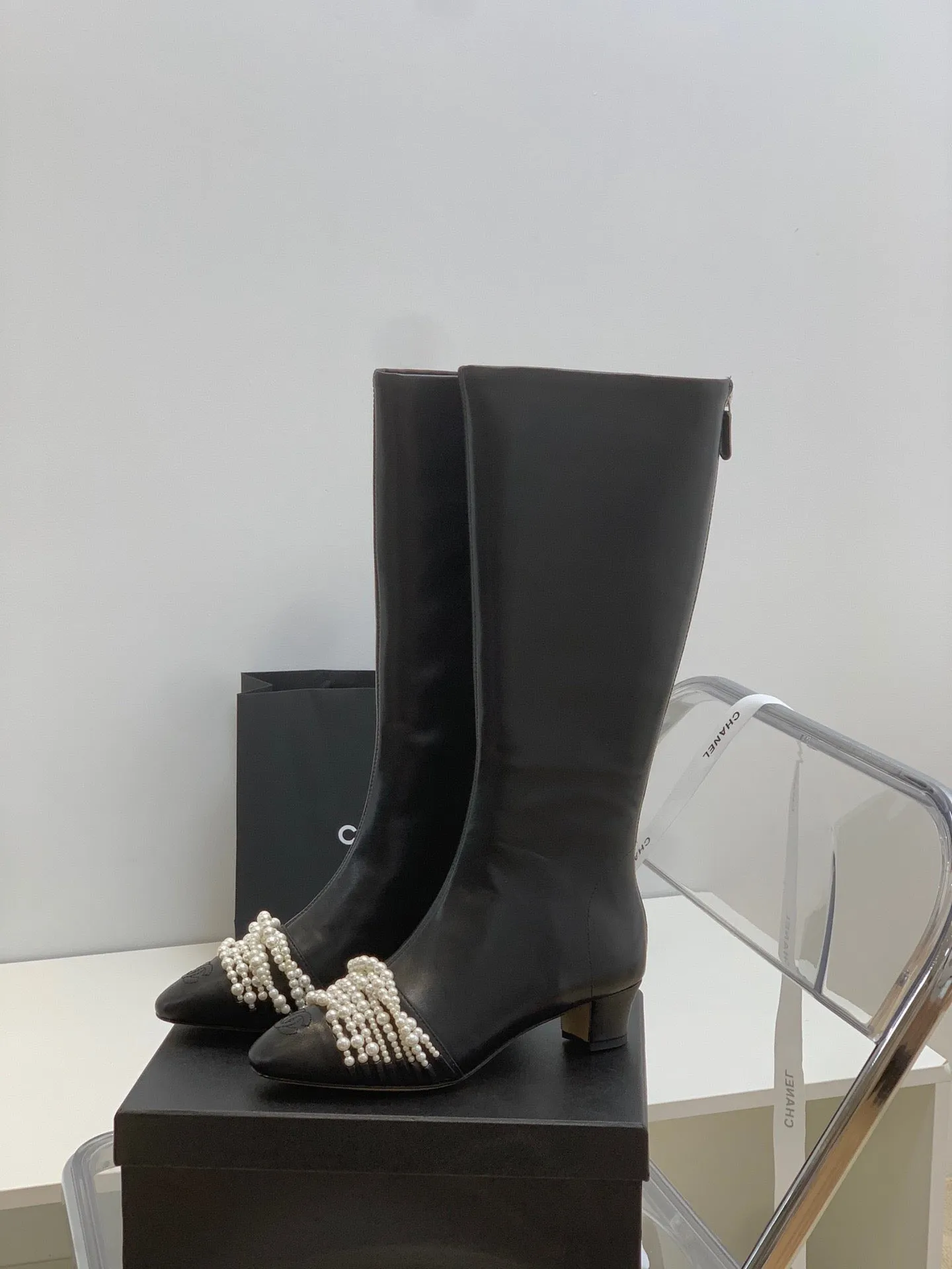 Brain Dead X Adidas Bowling Shoes SE705  Size 5-9   Heels:4cm Shaft measures approximately 14.6 from arch Material: Cowhide  Lining: Sheepskin Sole: Italian leather