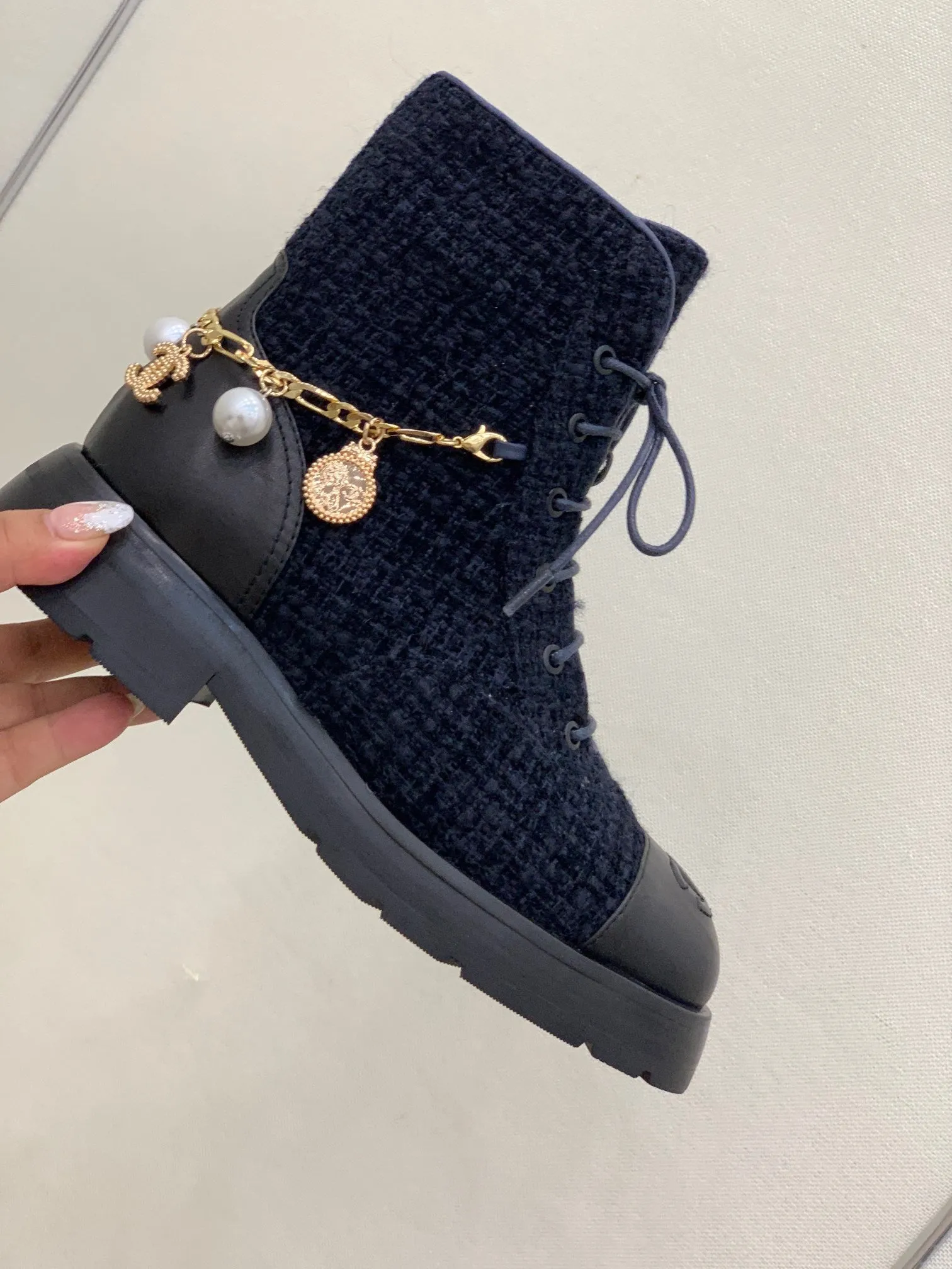 SE940 CC Boots / Size5-10 Shoes Adidas Forum Low