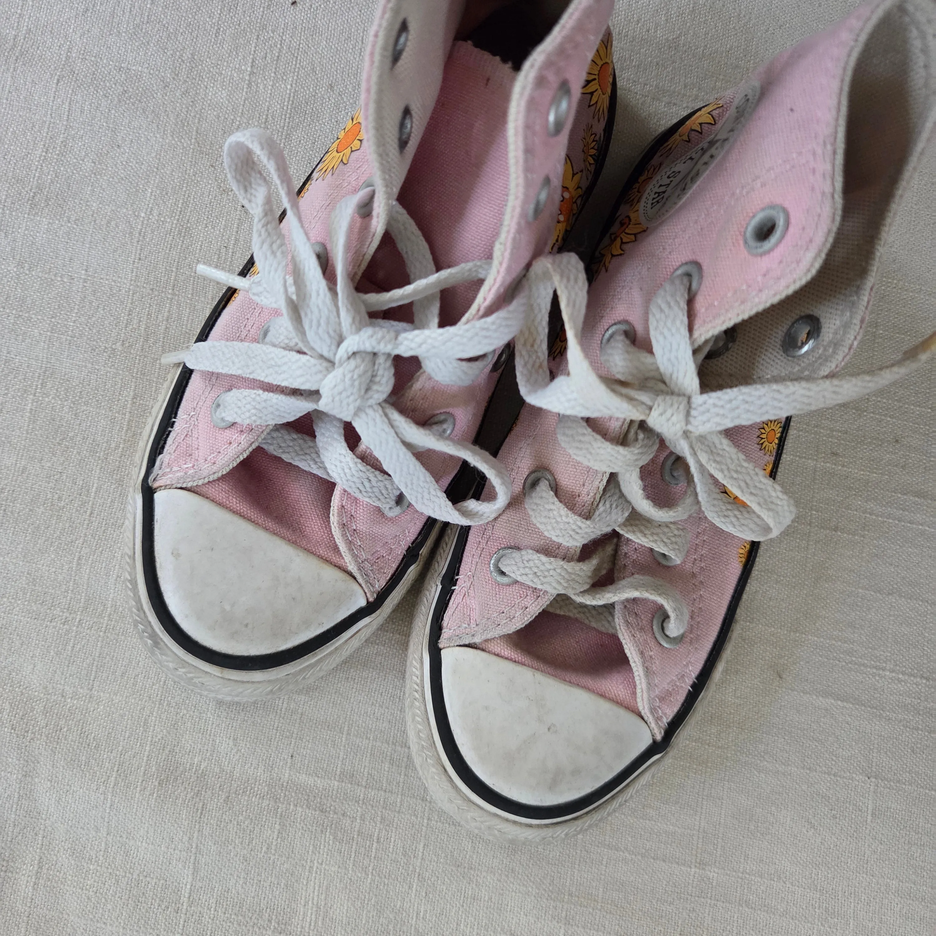 Converse Sunflower Pink Hightops kids 12 Asics Japan Pro Shoe