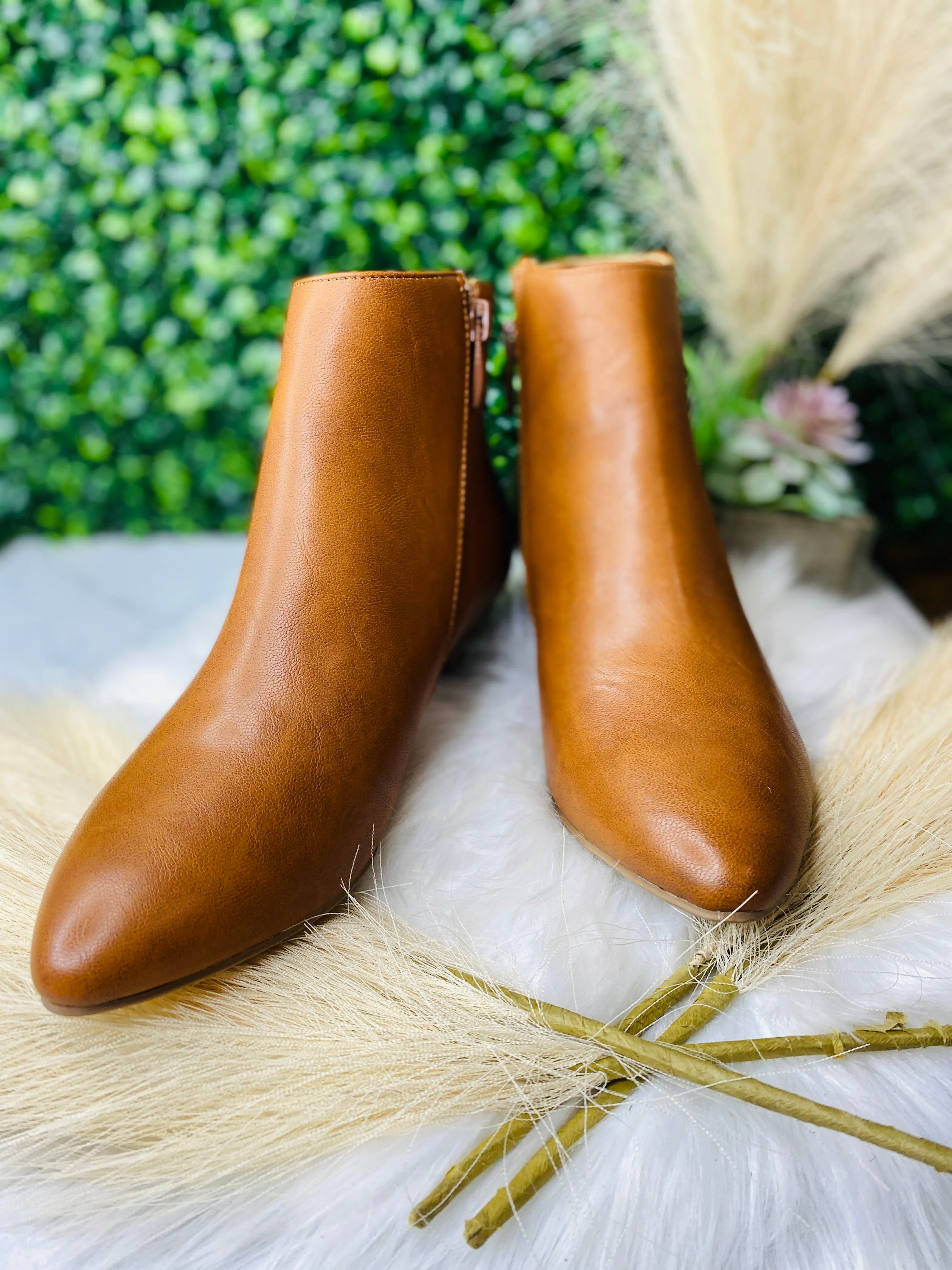 Different Adidas Shoes Abrie Cognac Smooth Booties