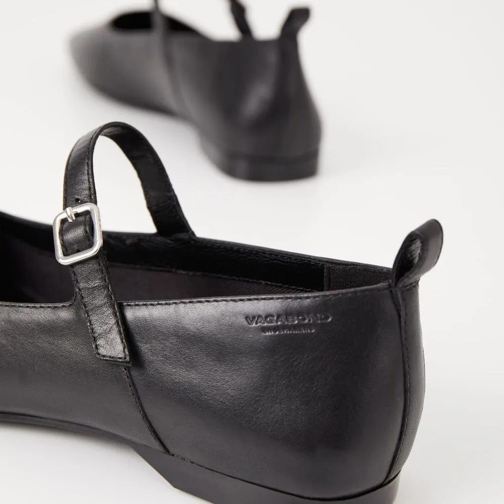 Vagabond Women's Delia Shoes in Black Leather Ariat Loafers