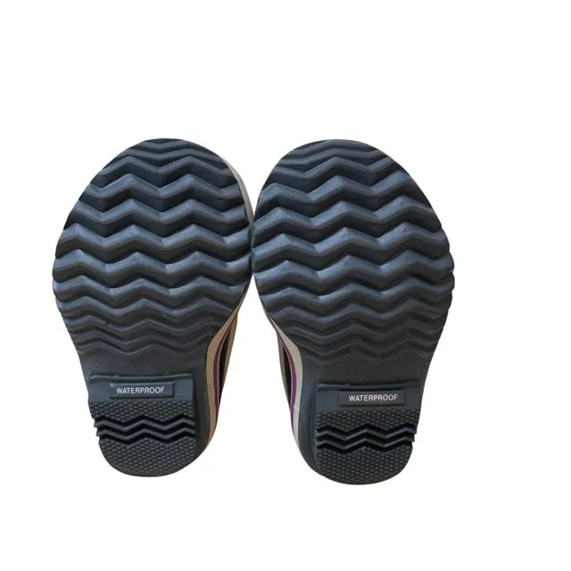 Asics High Mileage Running Shoe Sorel Tan Winter Boots - Size 8