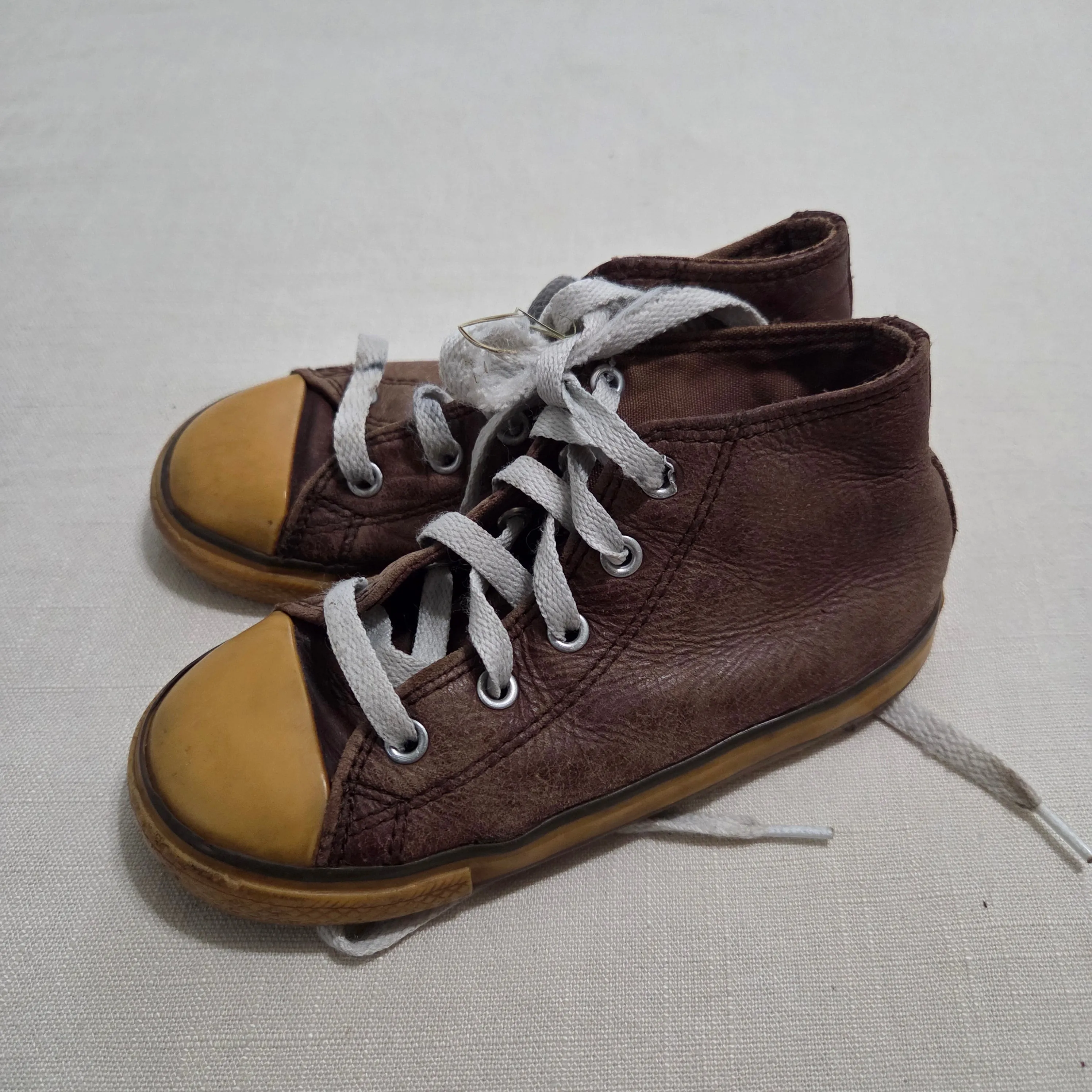 Converse Brown Leather High Tops toddler 10 Asics Gel Kayano 25 Running Shoe