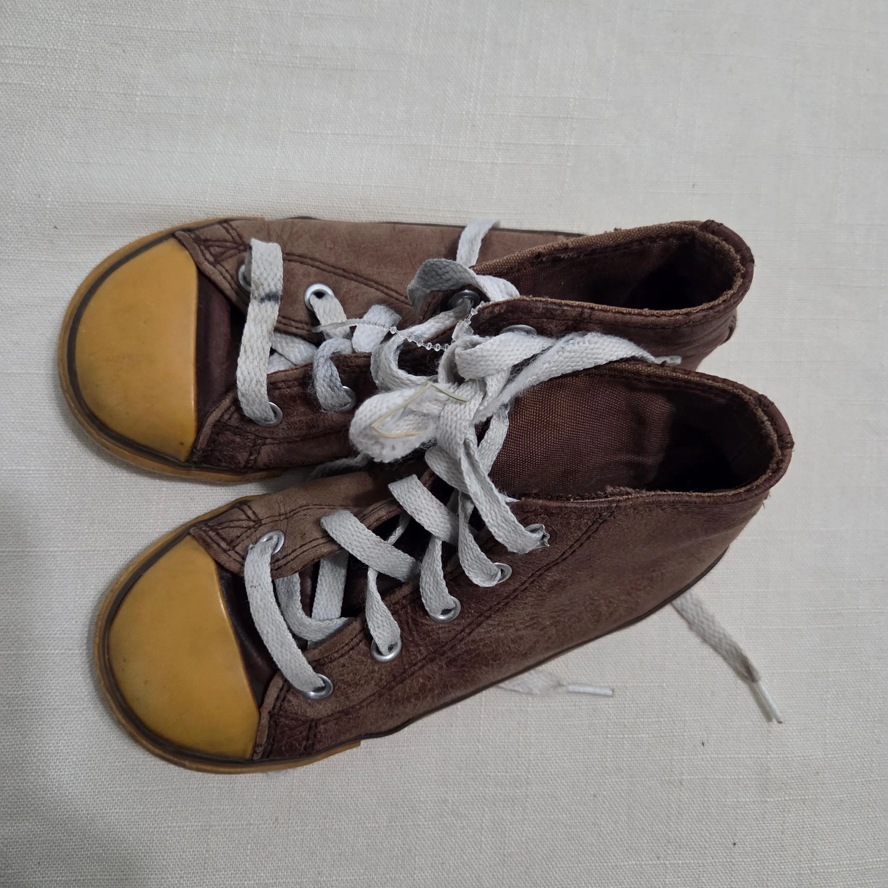 Converse Brown Leather High Tops toddler 10 Asics Shoes Nimbus