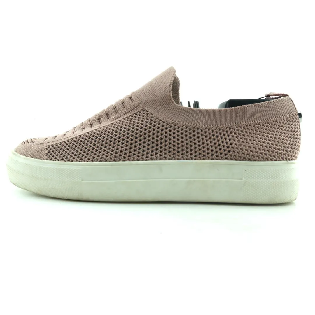 On Cloud Casual Shoes STEVE MADDEN .