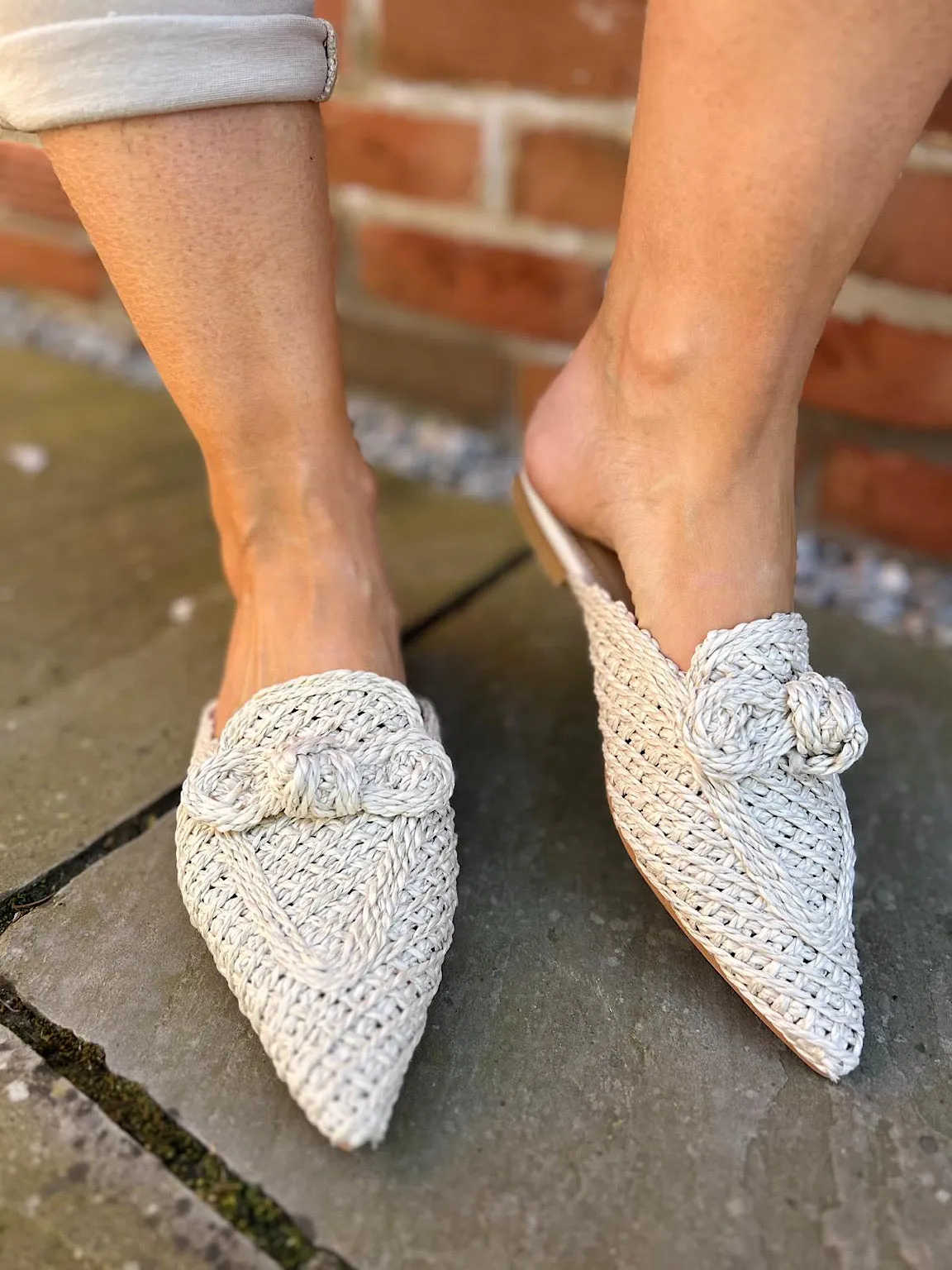 Asics 19 Running Shoes Stone Pointed Toe Slip On Shoes