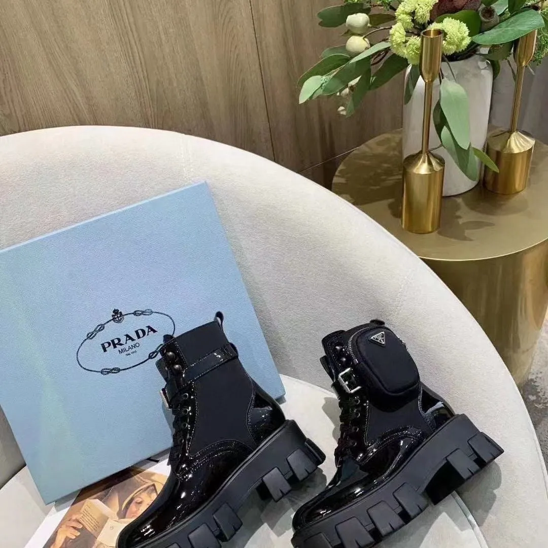 SE753  Size 4-11   Material: Cowhide  Lining: Cowhide Sole: Rubber Adidas Tubular Shoes