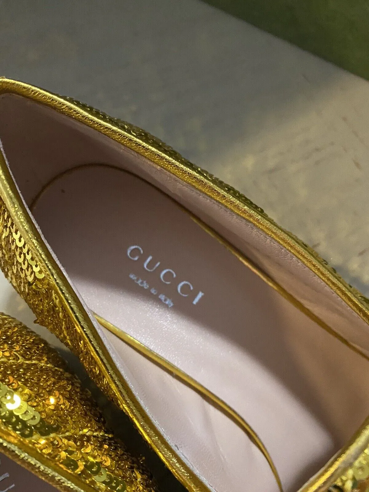 NIB $1750  Gucci Women GG Logo Loafers Shoes Gold 6 US/36 Eu 646557 Loafers Bow