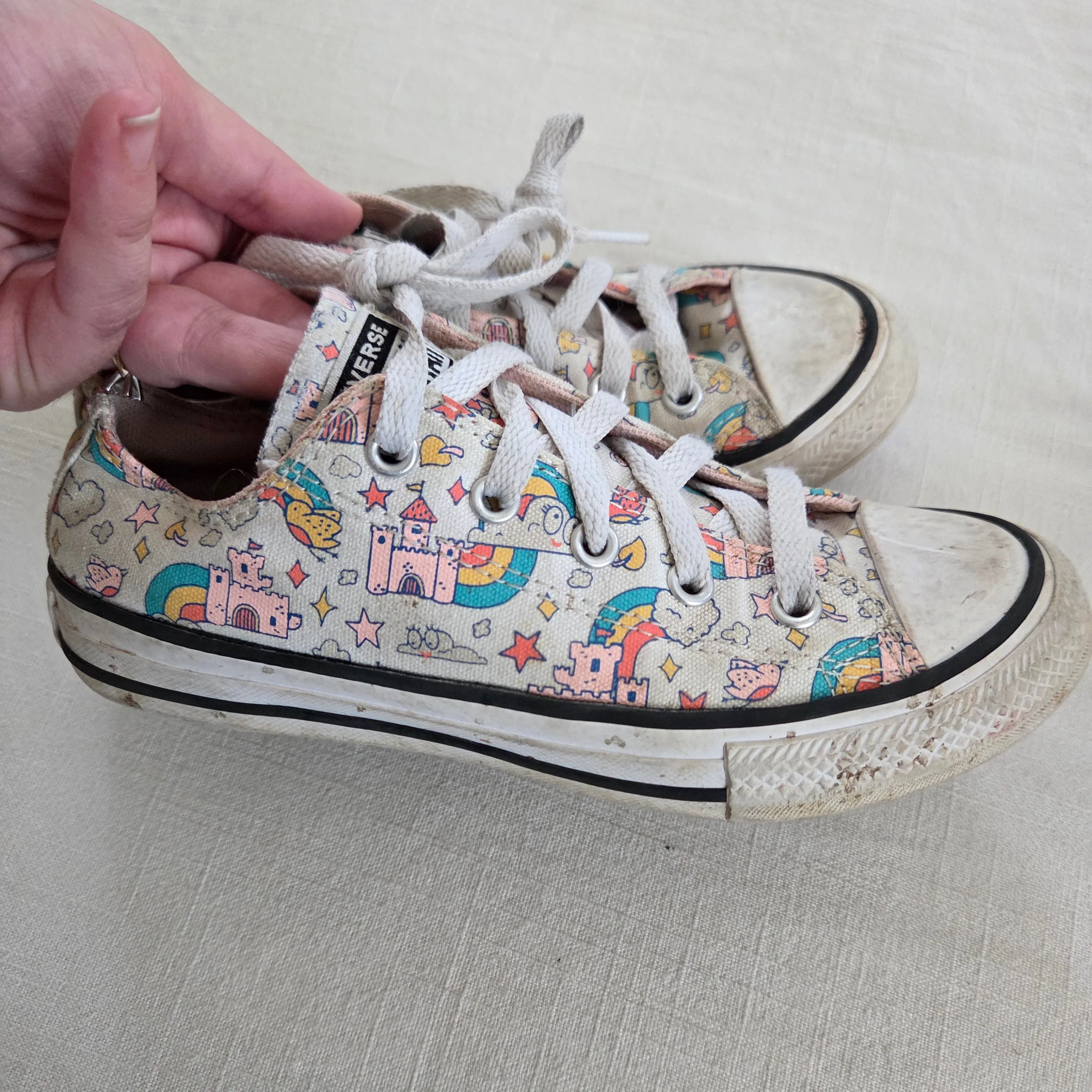 Converse Rainbow Castles Low-top Shoes kids 1 Asics Nimbus Similar Shoes