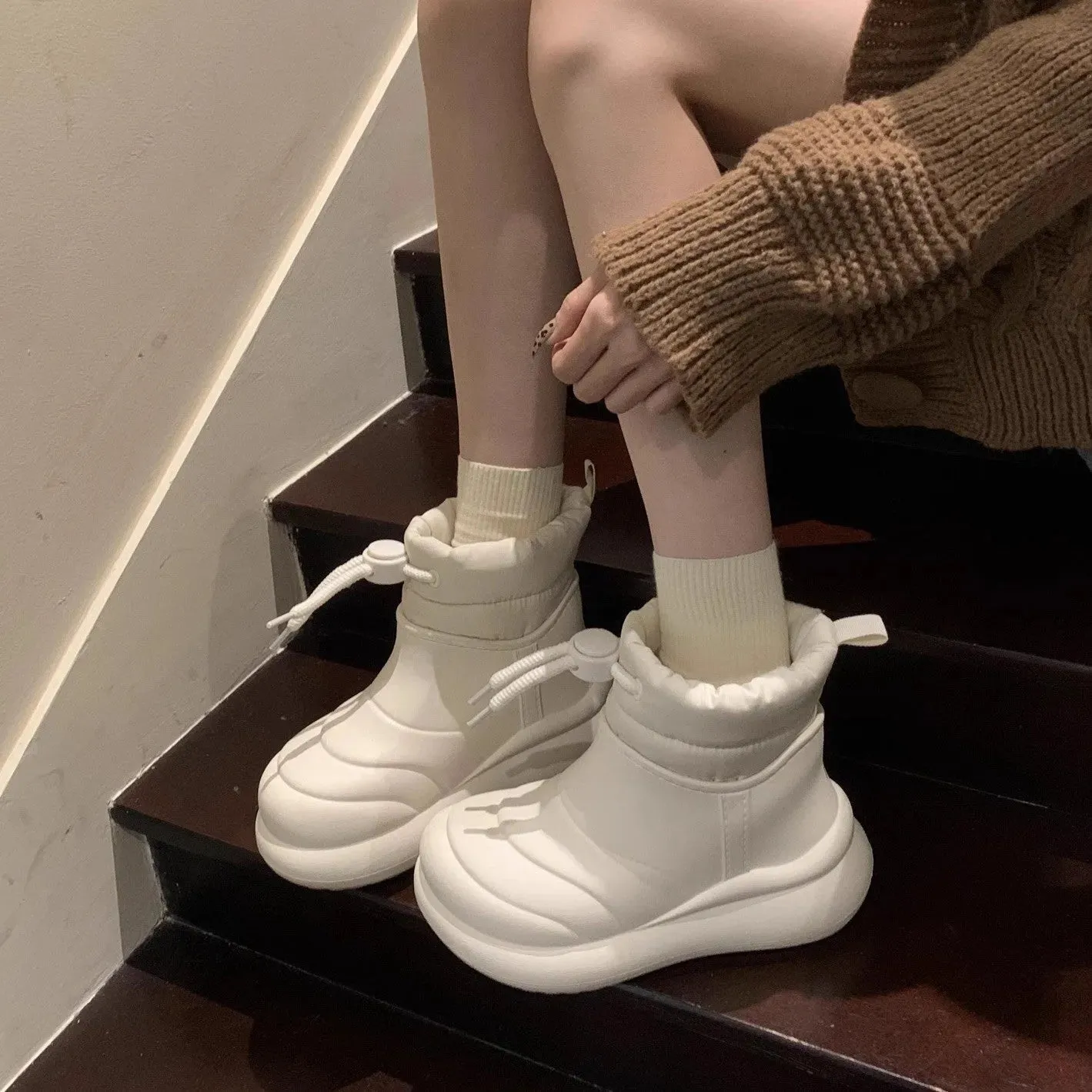 Adidas Nmd R1 V2 Shoes Chunky Winter Boots