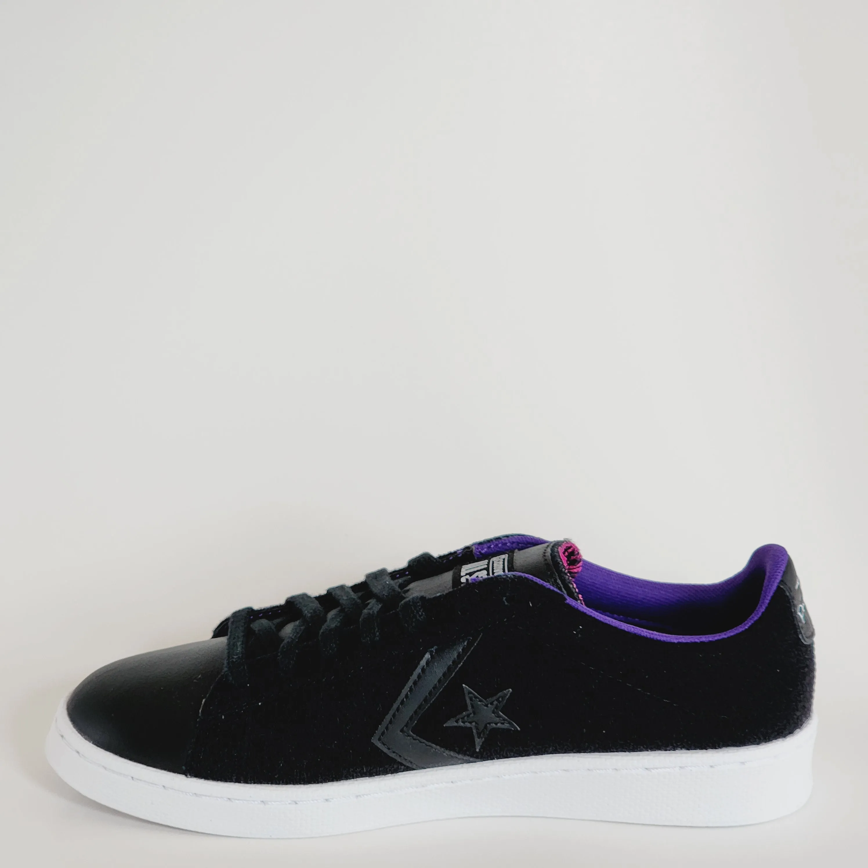 Asics Running Shoes Lineup Converse Pro Leather Low 'It's Possible' Black/White/Black Sneakers A01649C NWT