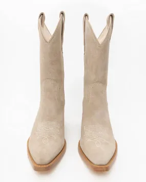 Adidas Torsion System Shoes Winslow Boot in Sand Castle